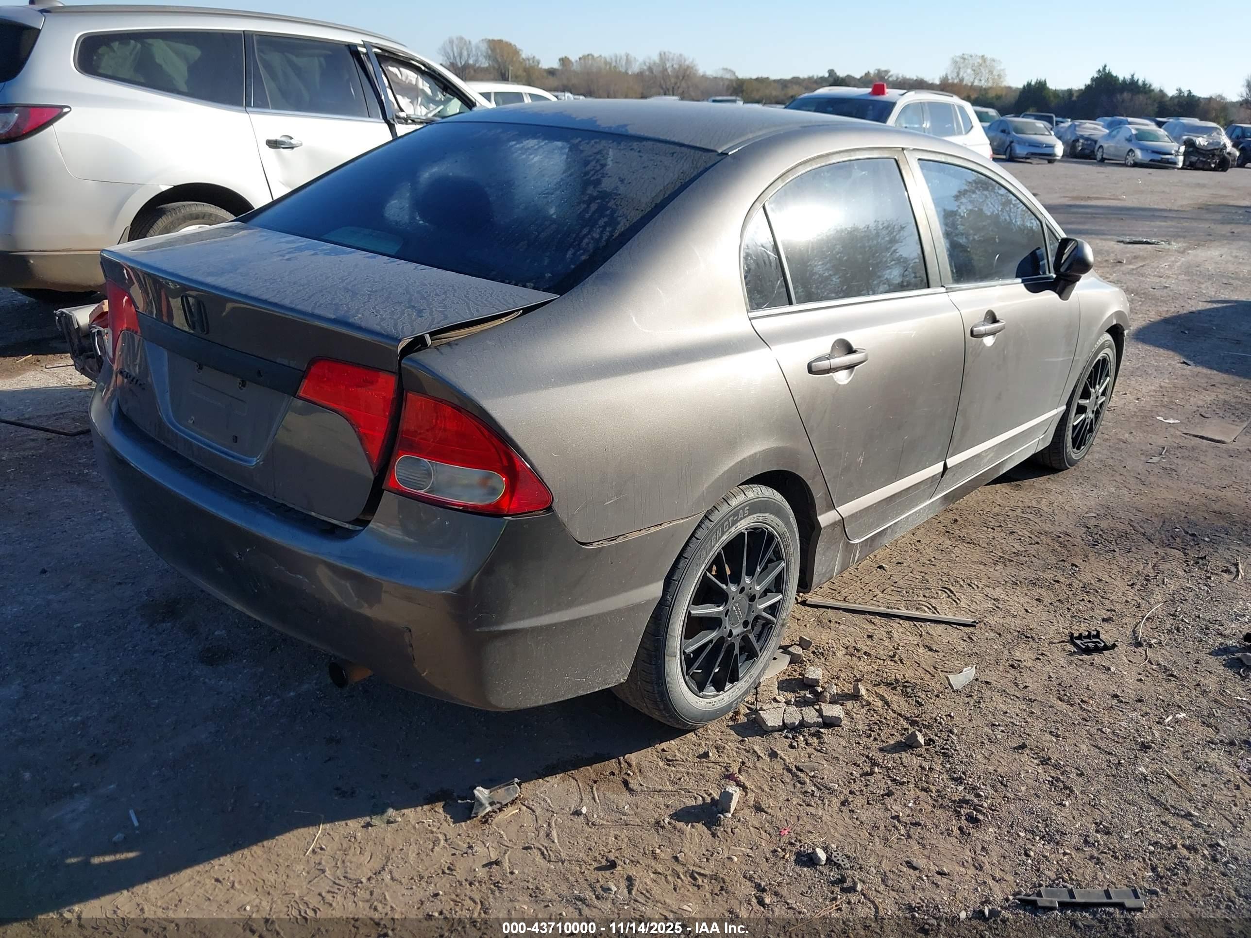 HONDA CIVIC image 4