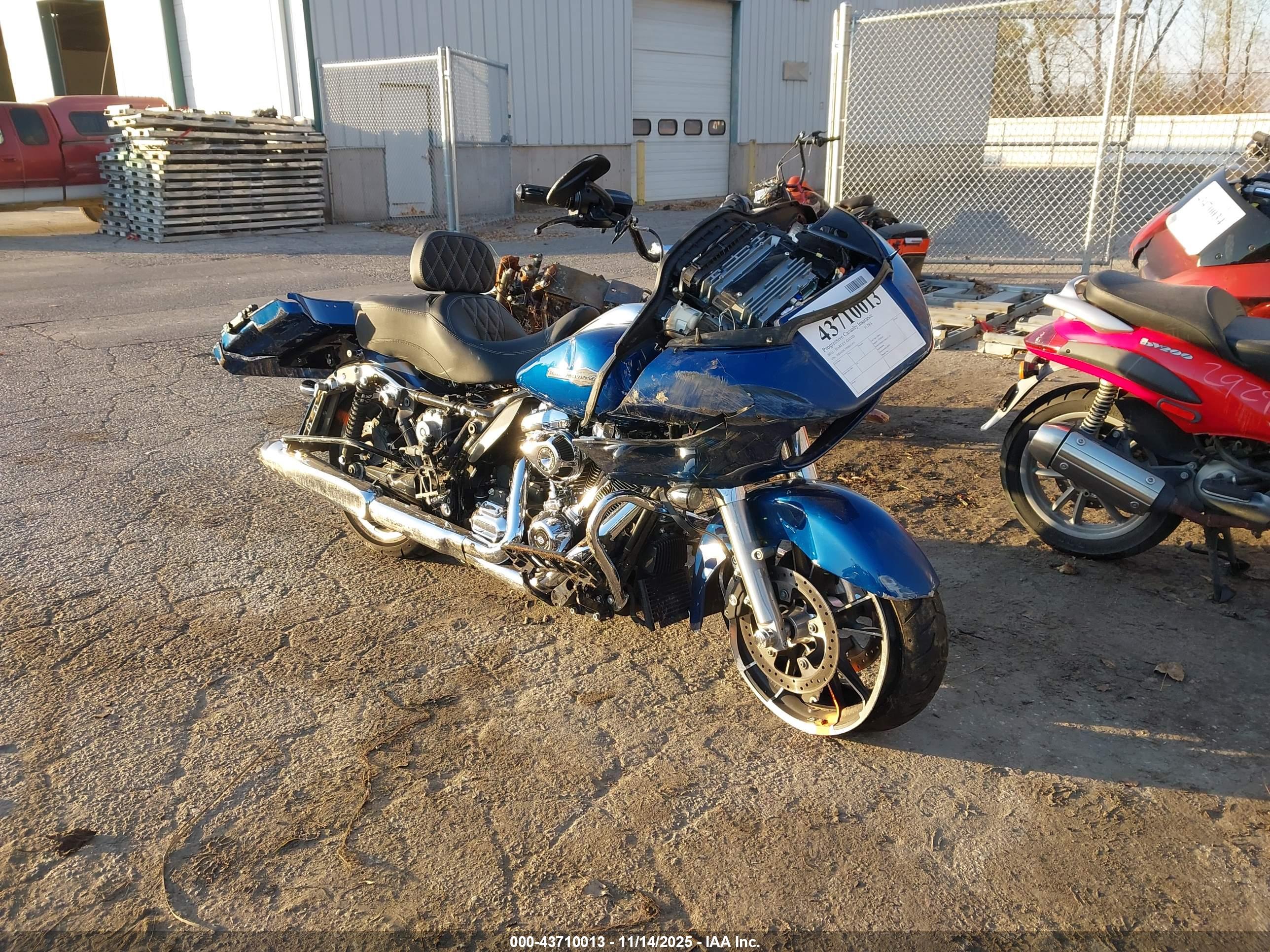 HARLEY-DAVIDSON FLTRX image 2