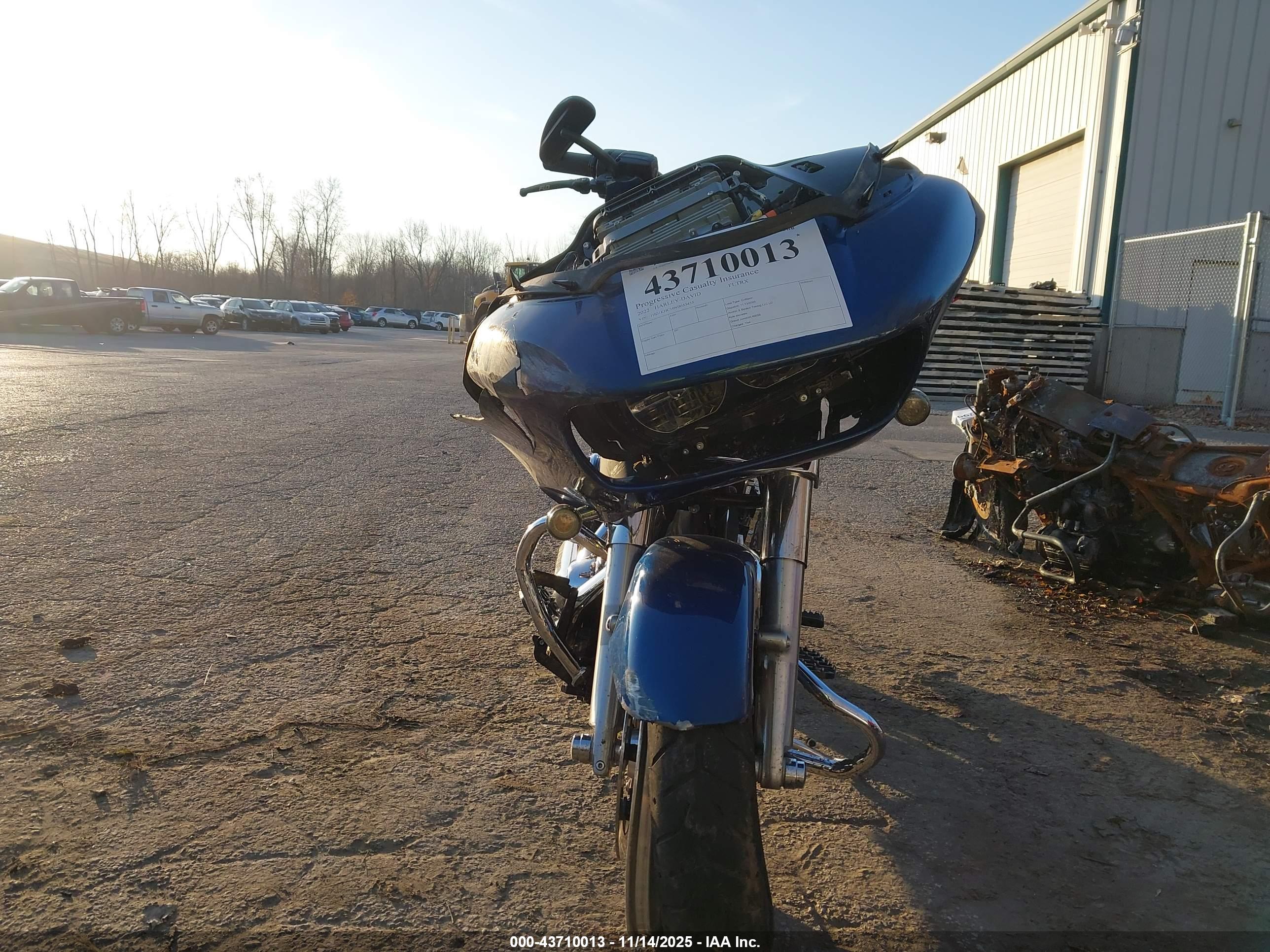 HARLEY-DAVIDSON FLTRX image 5