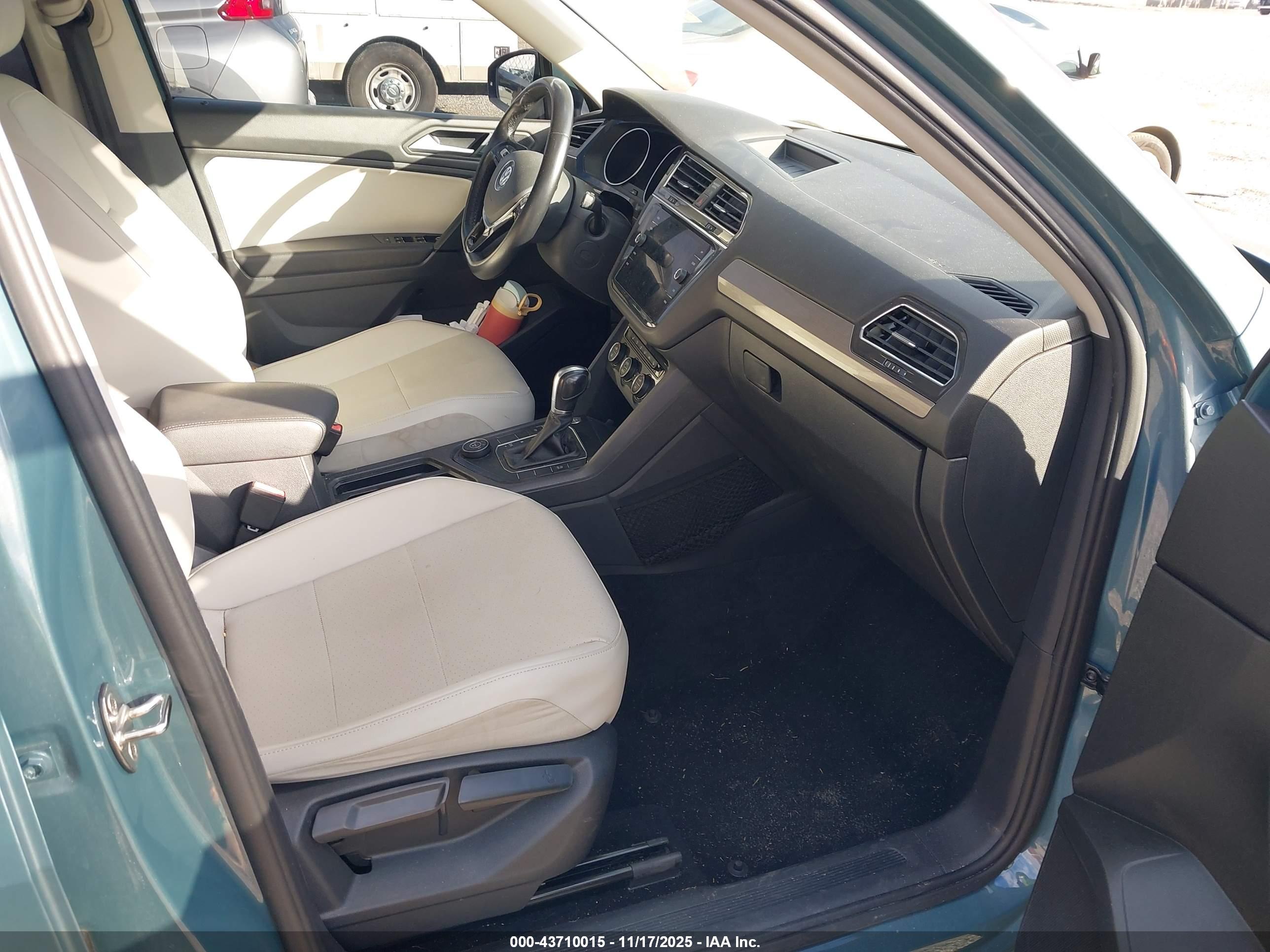 VOLKSWAGEN TIGUAN image 5