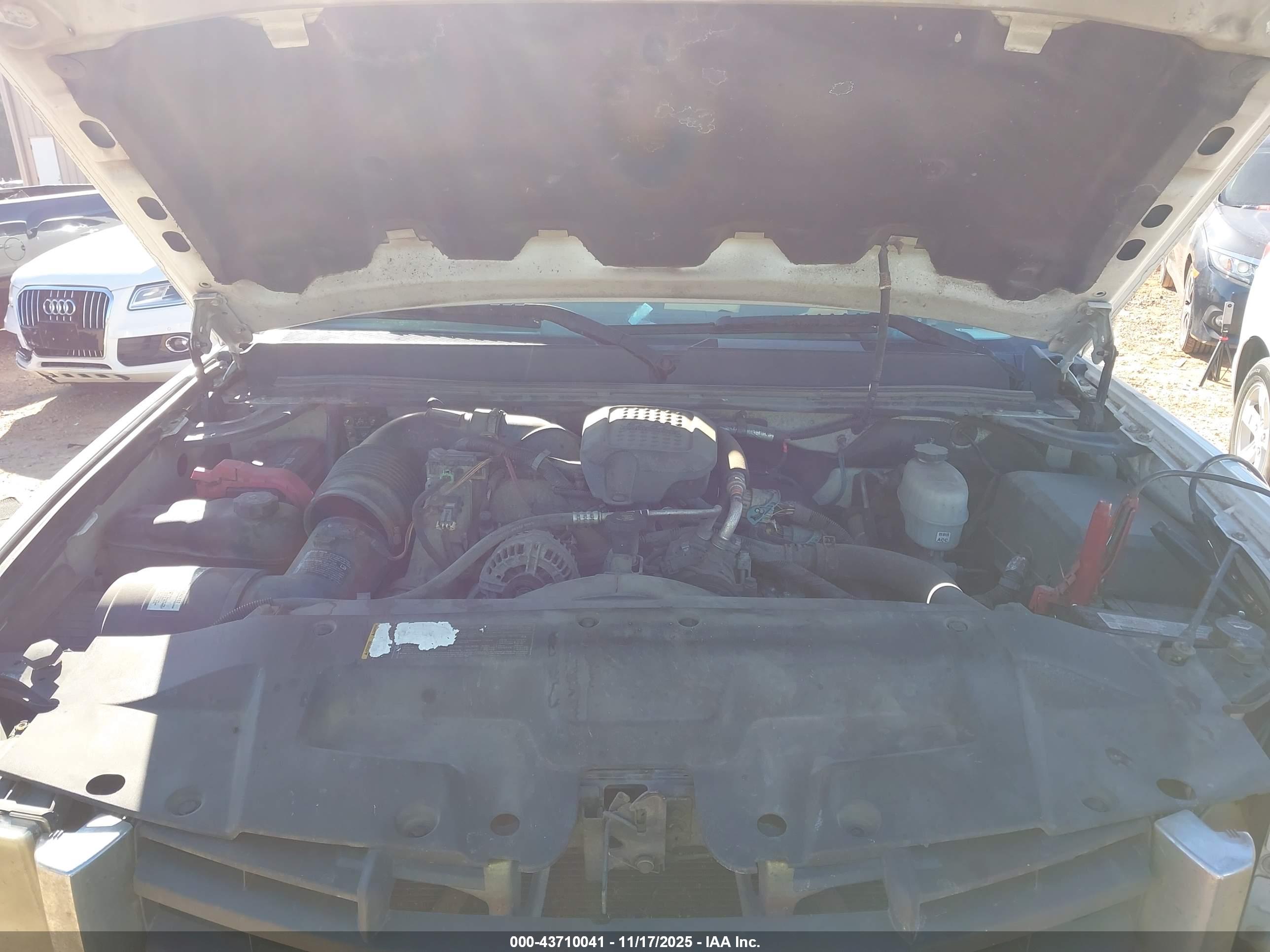 GMC SIERRA image 10