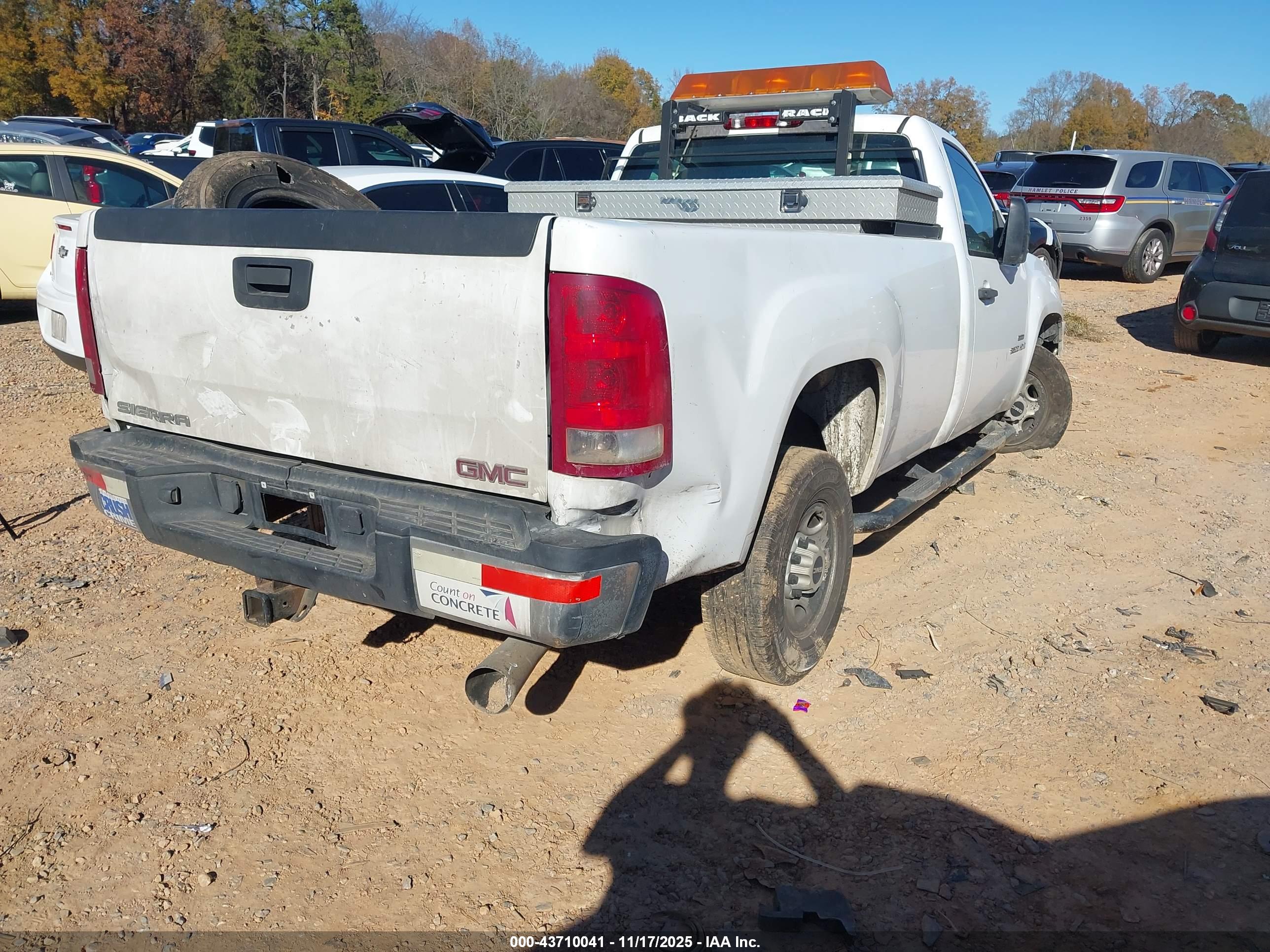GMC SIERRA image 4