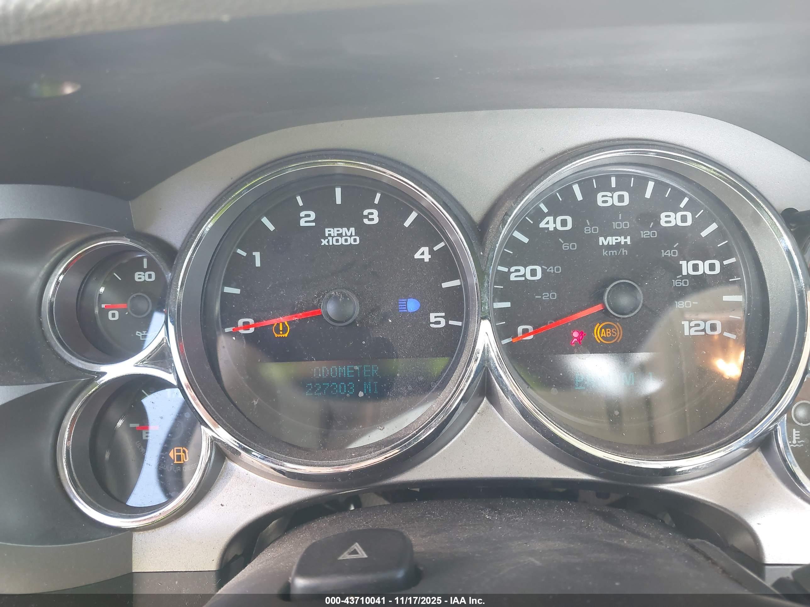 GMC SIERRA image 7