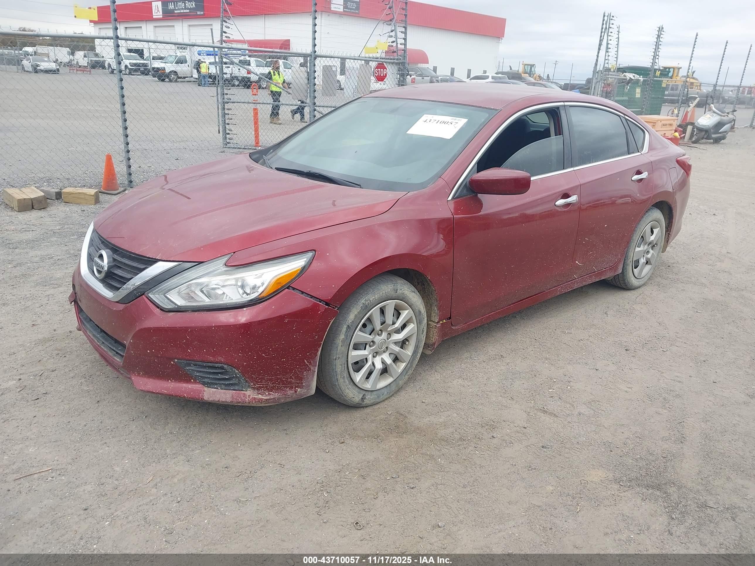 NISSAN ALTIMA image 2