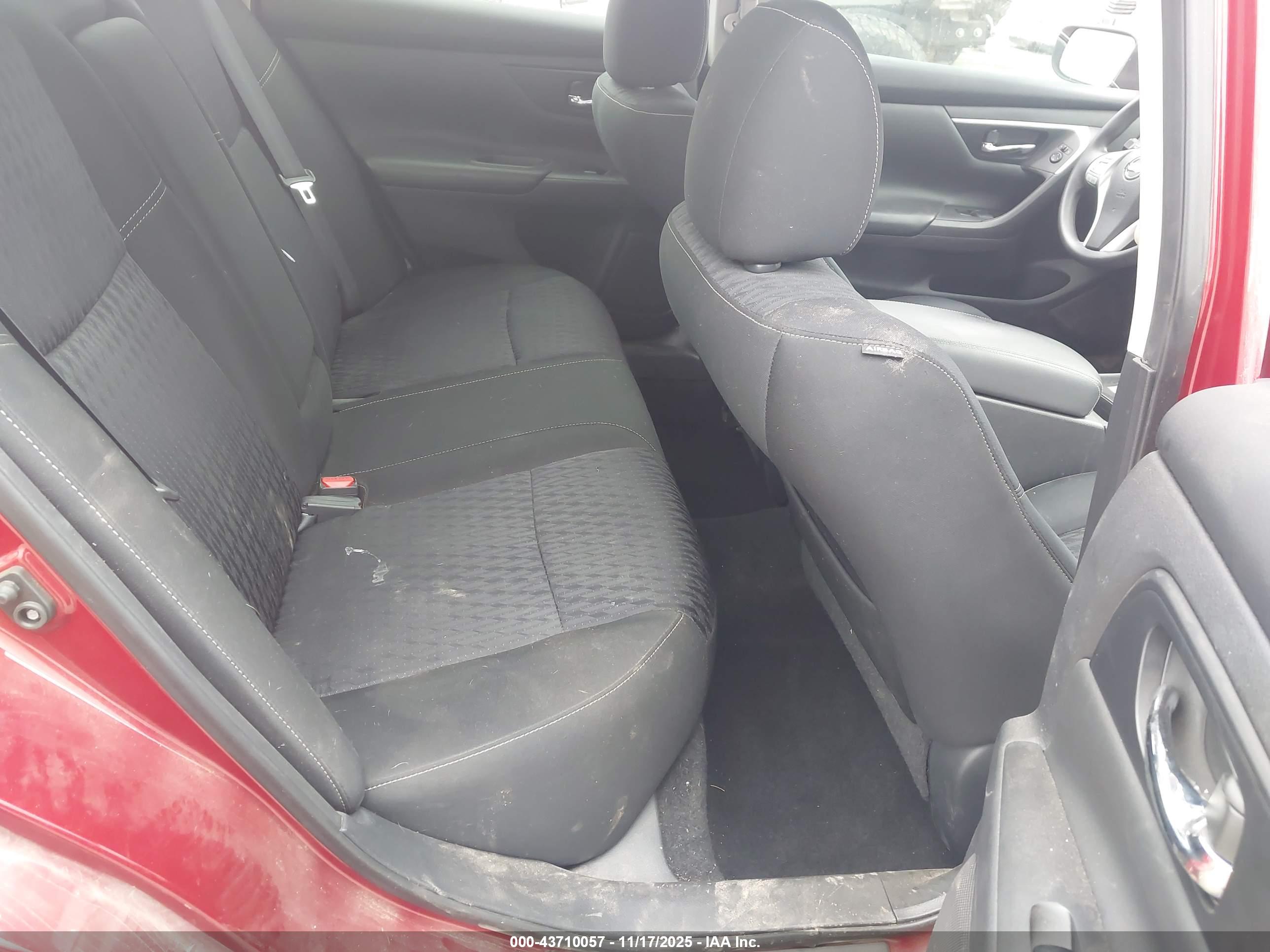 NISSAN ALTIMA image 8