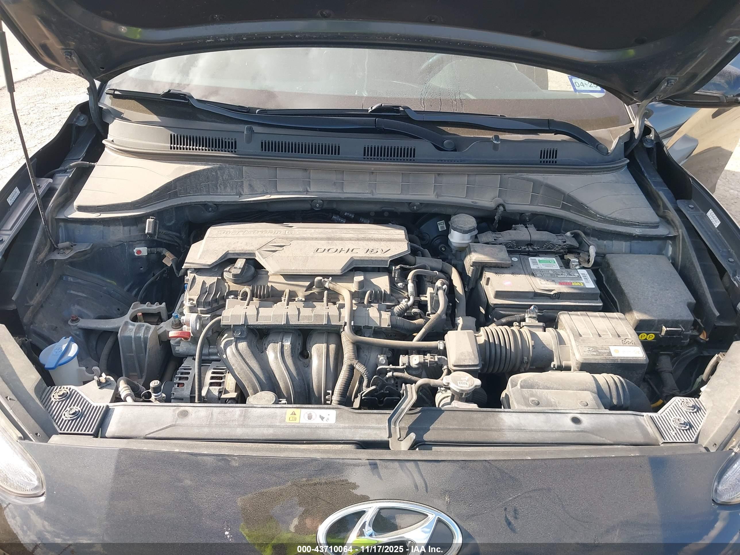 HYUNDAI KONA image 10