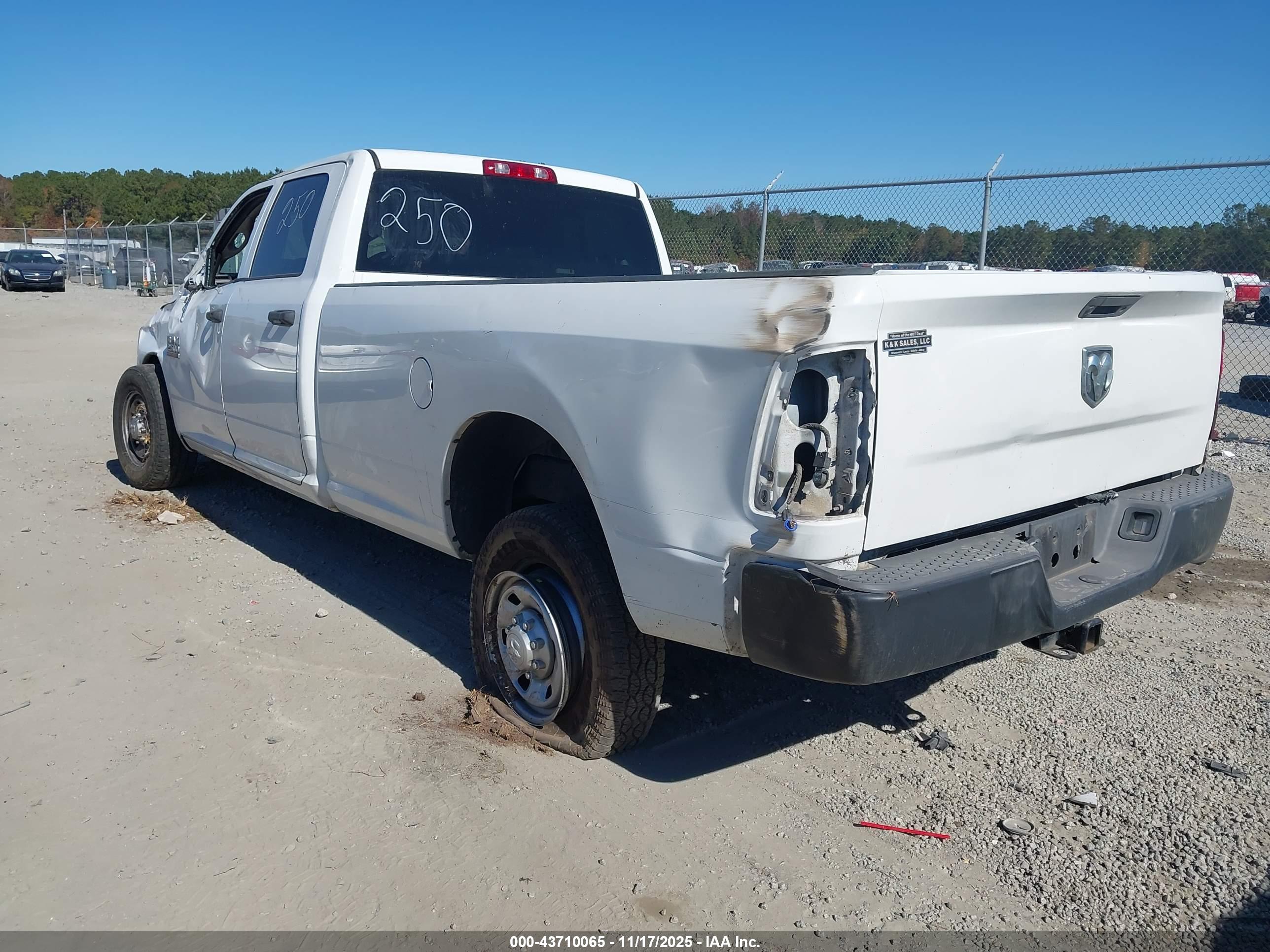 RAM 2500 image 3