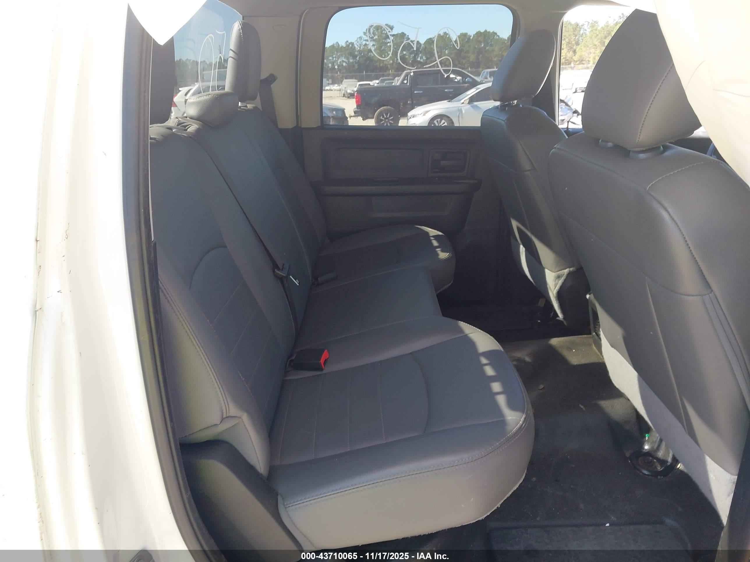 RAM 2500 image 8
