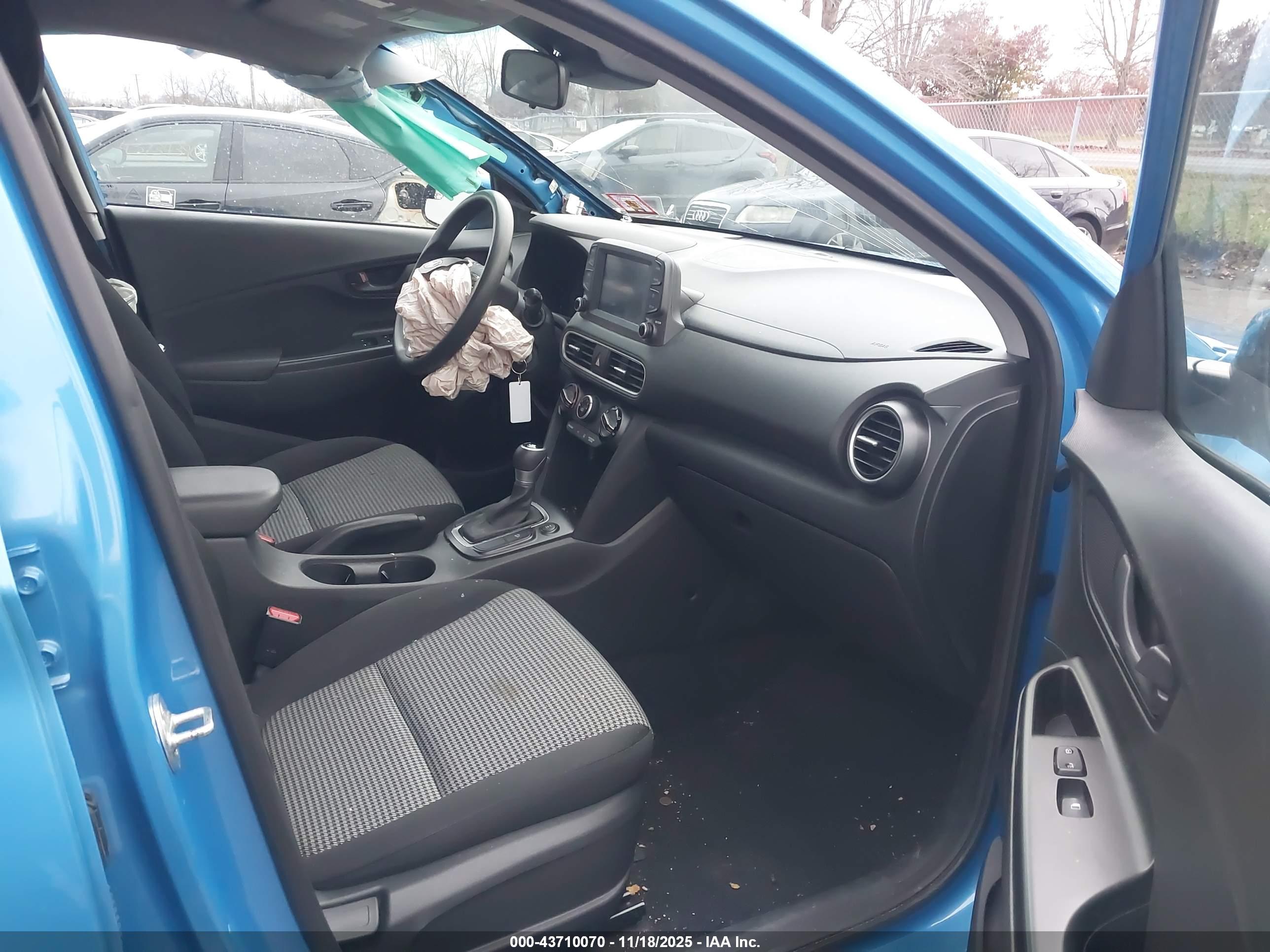 HYUNDAI KONA image 5