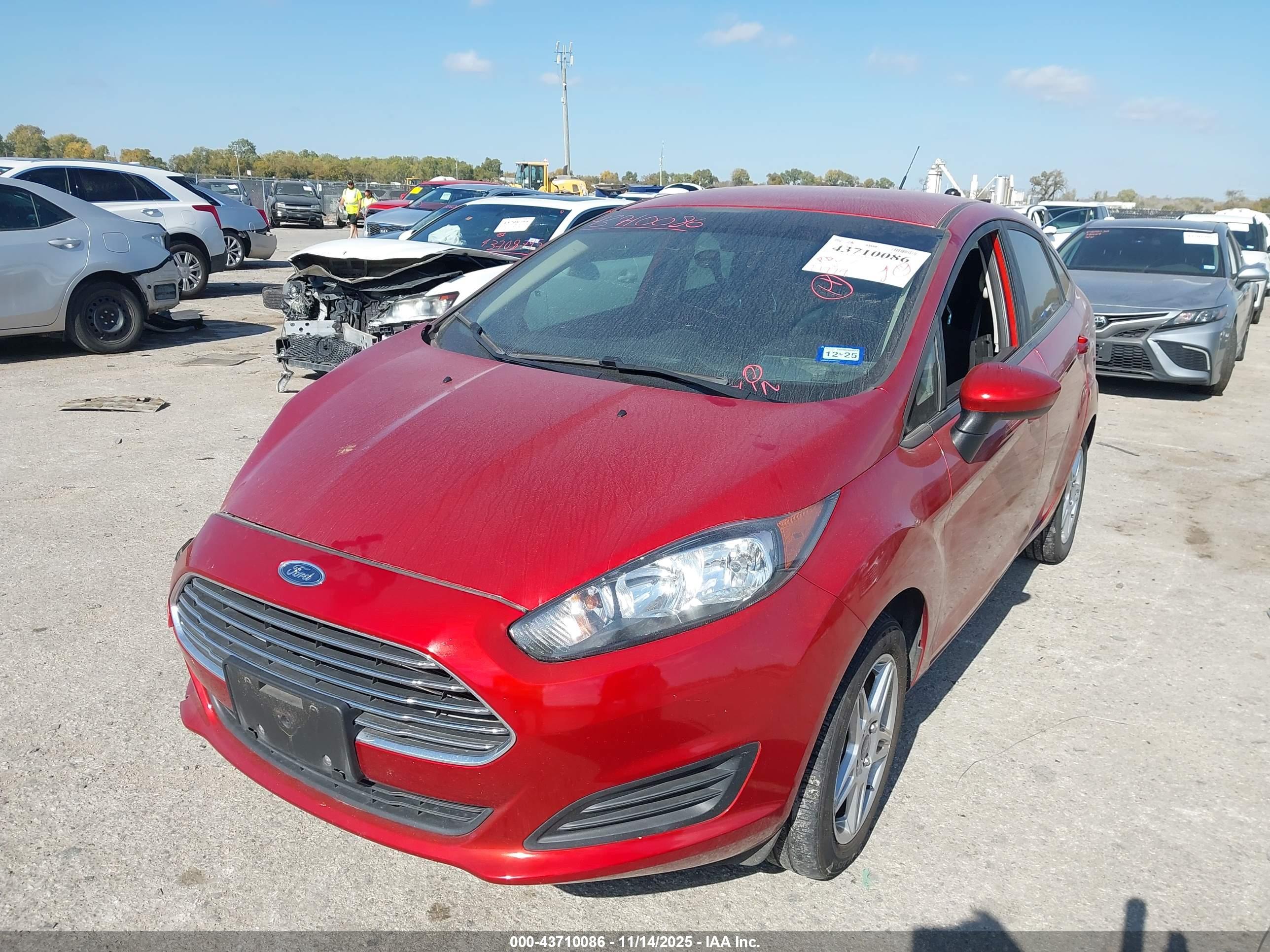 FORD FIESTA image 2