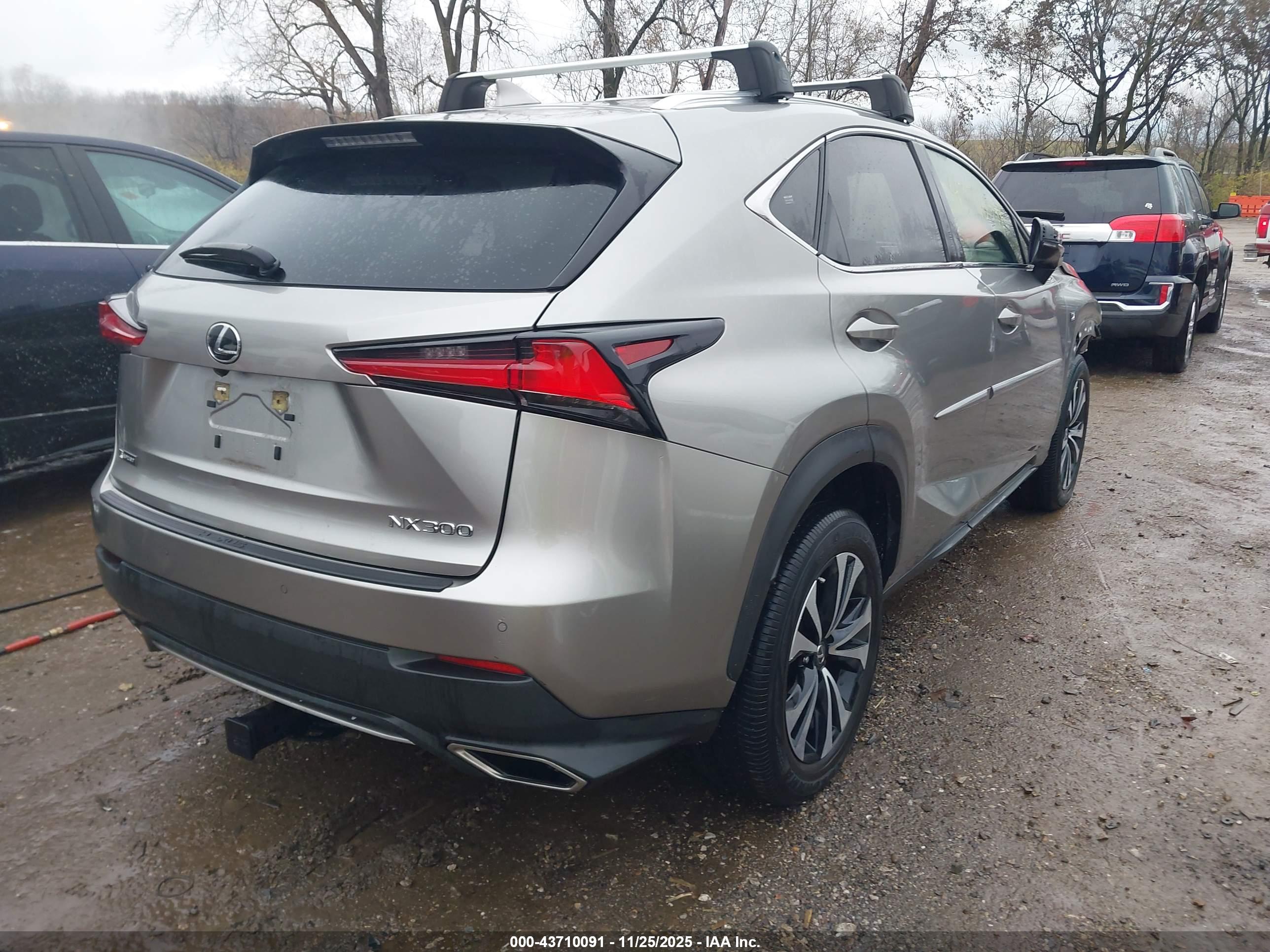 LEXUS NX image 4