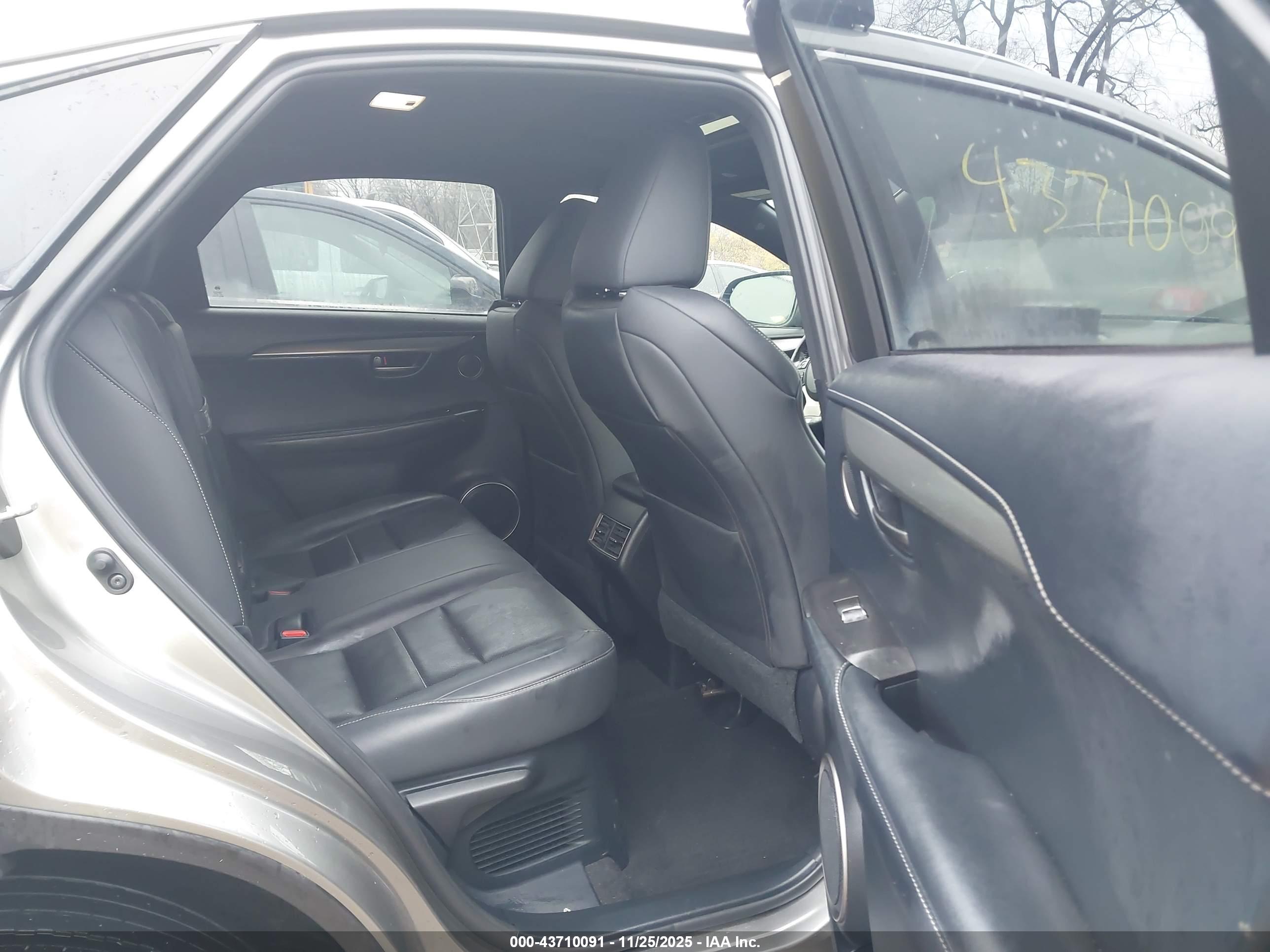 LEXUS NX image 8