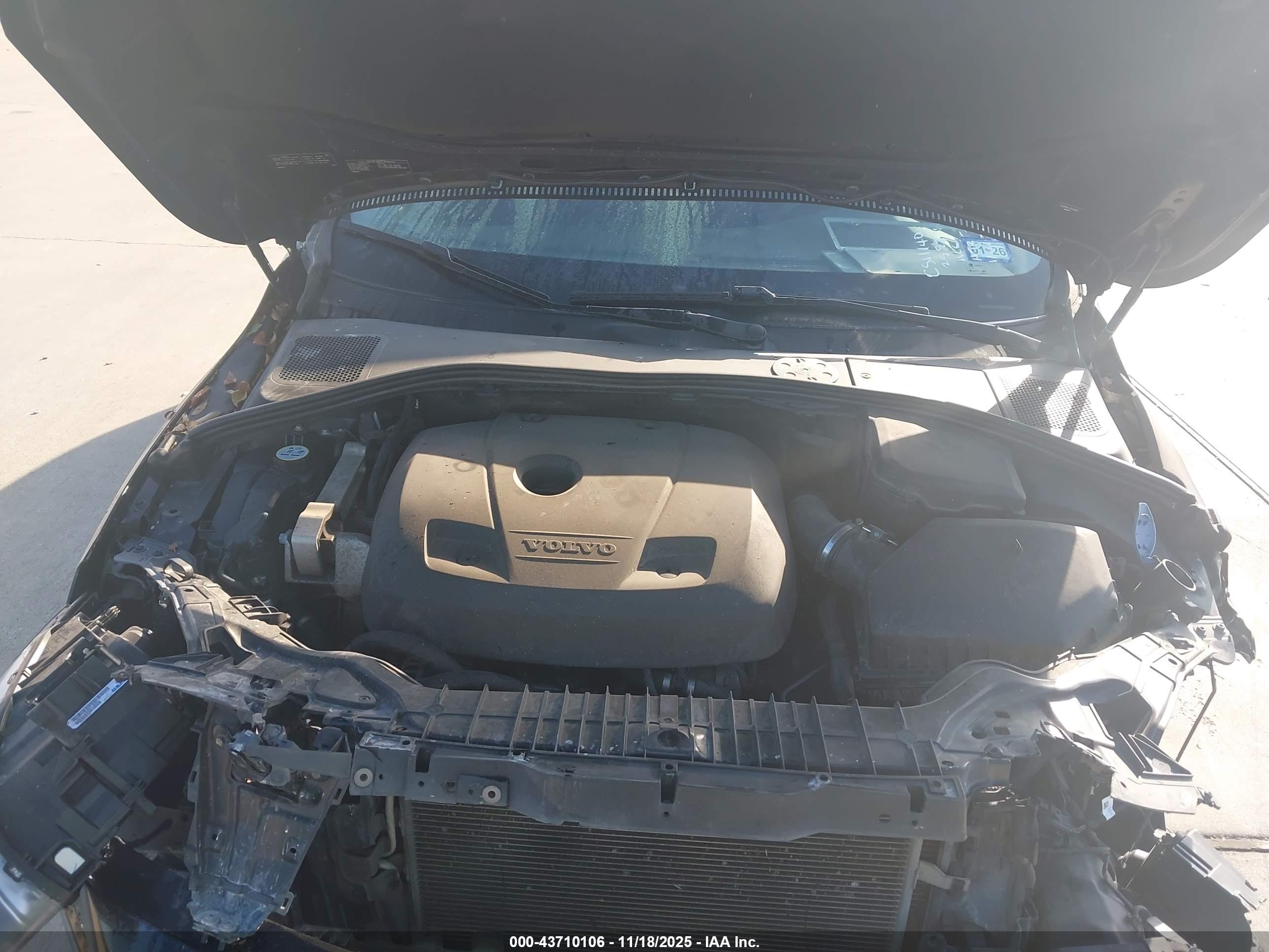 VOLVO S60 image 10