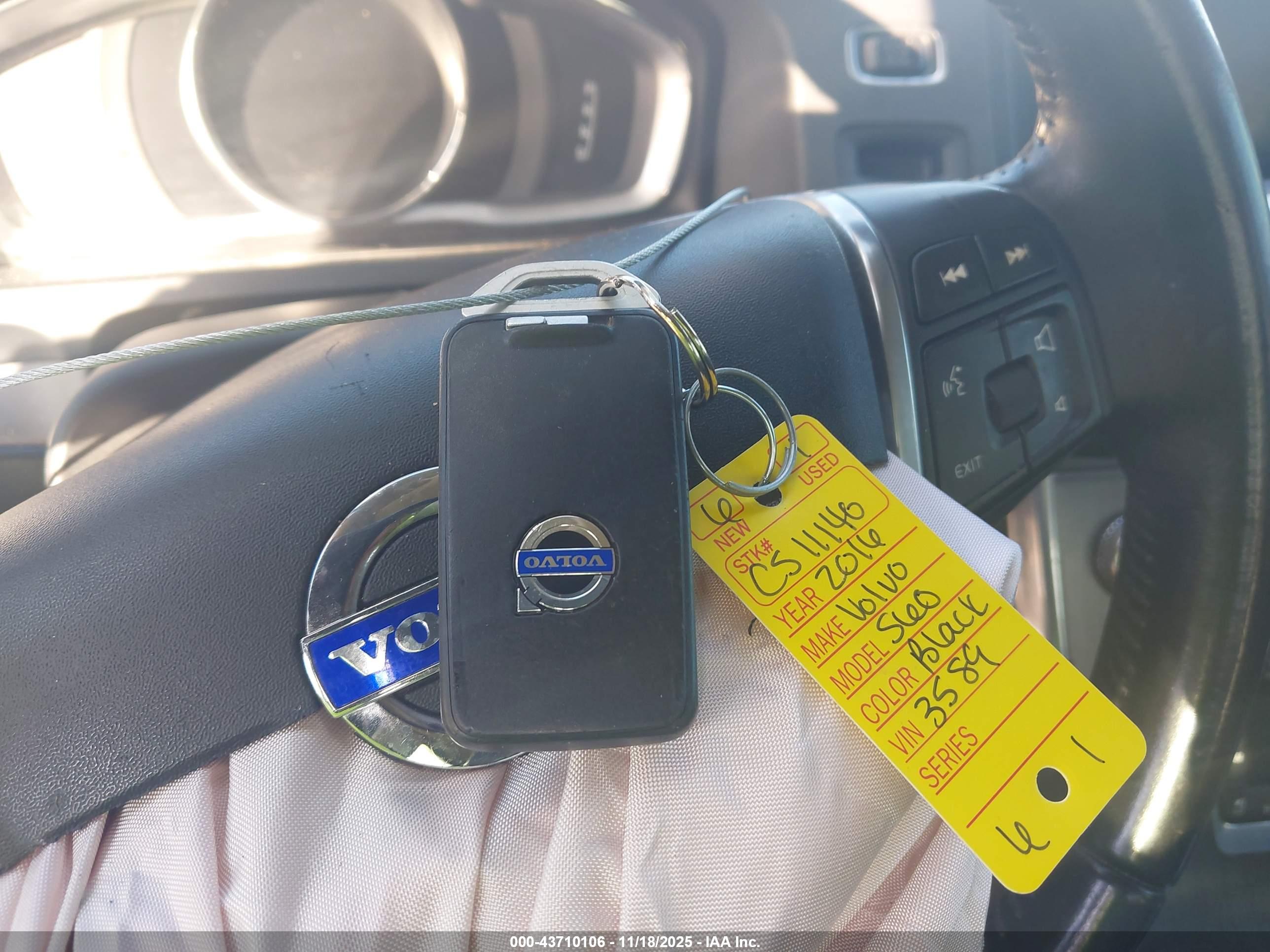 VOLVO S60 image 11