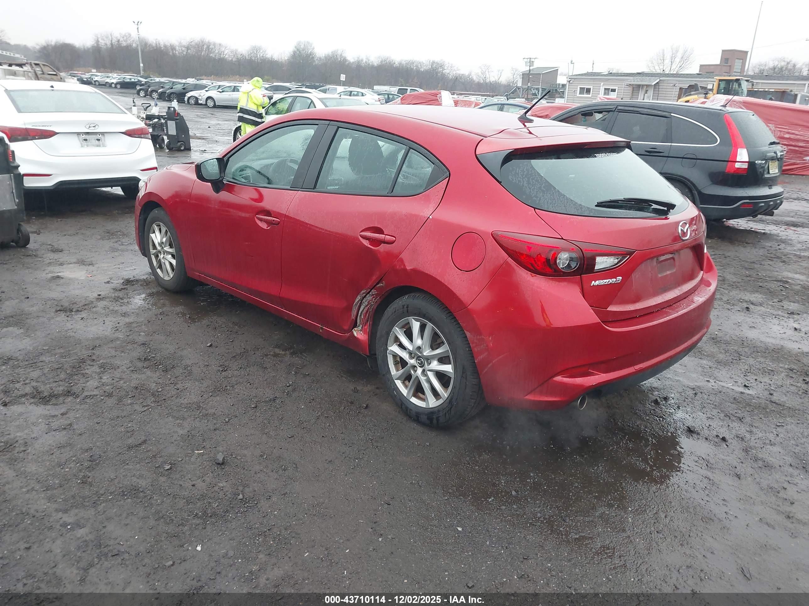 MAZDA MAZDA3 image 3