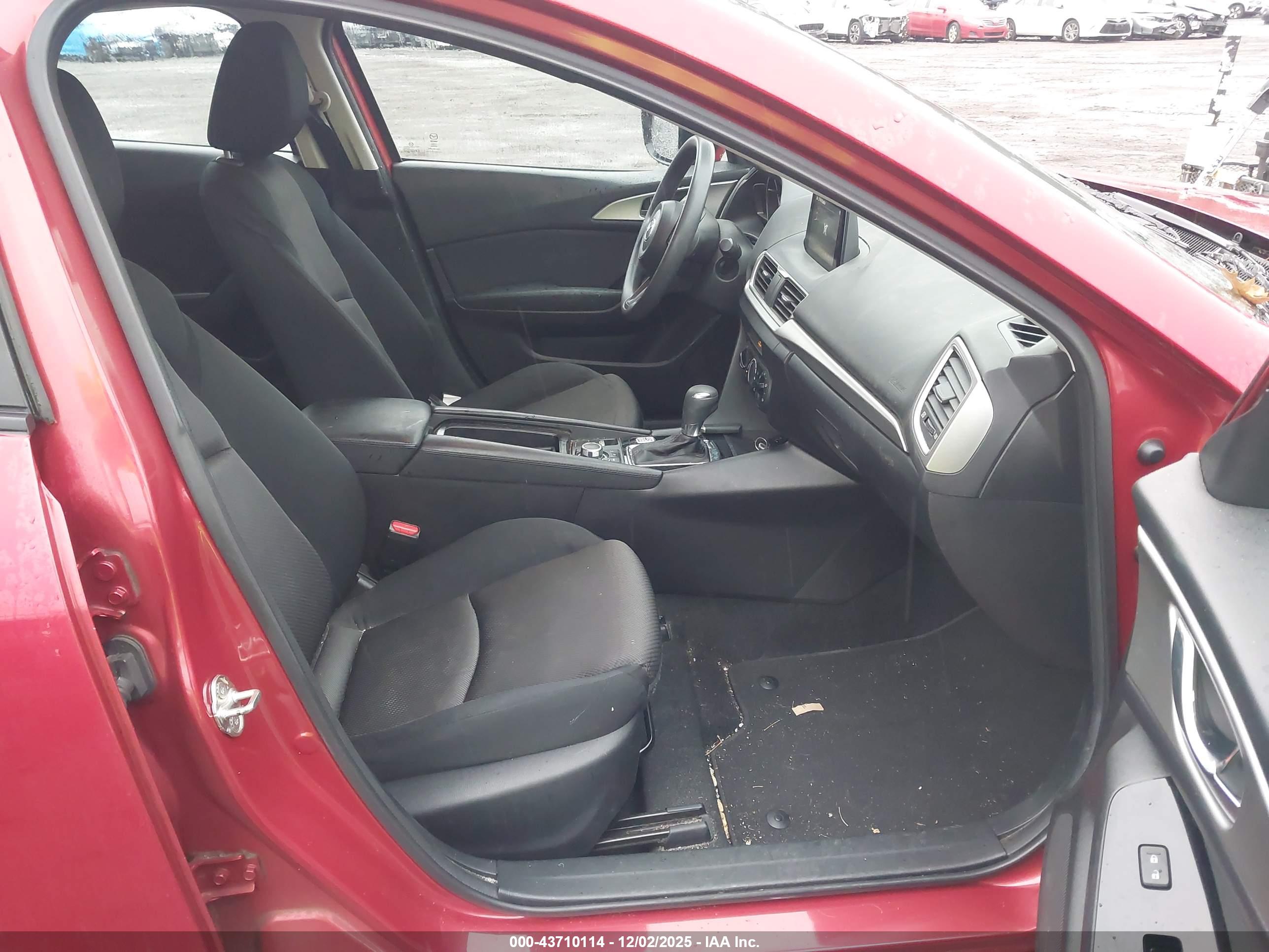 MAZDA MAZDA3 image 5
