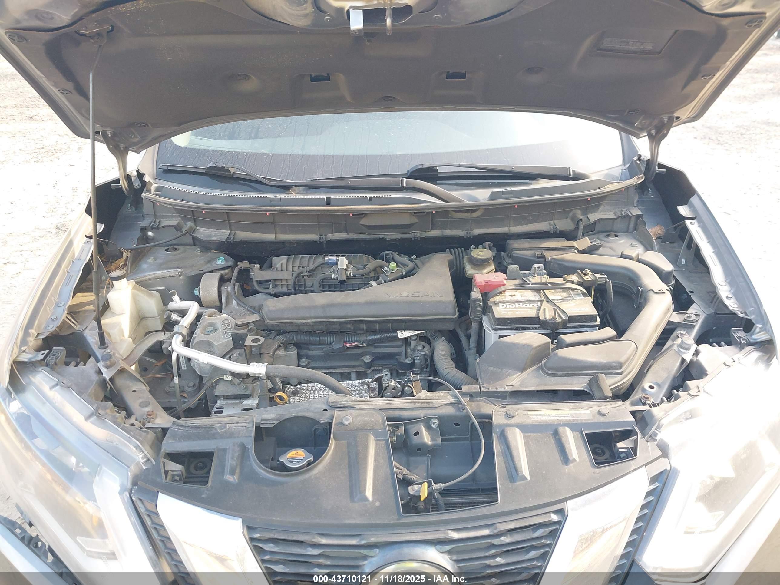 NISSAN ROGUE image 10