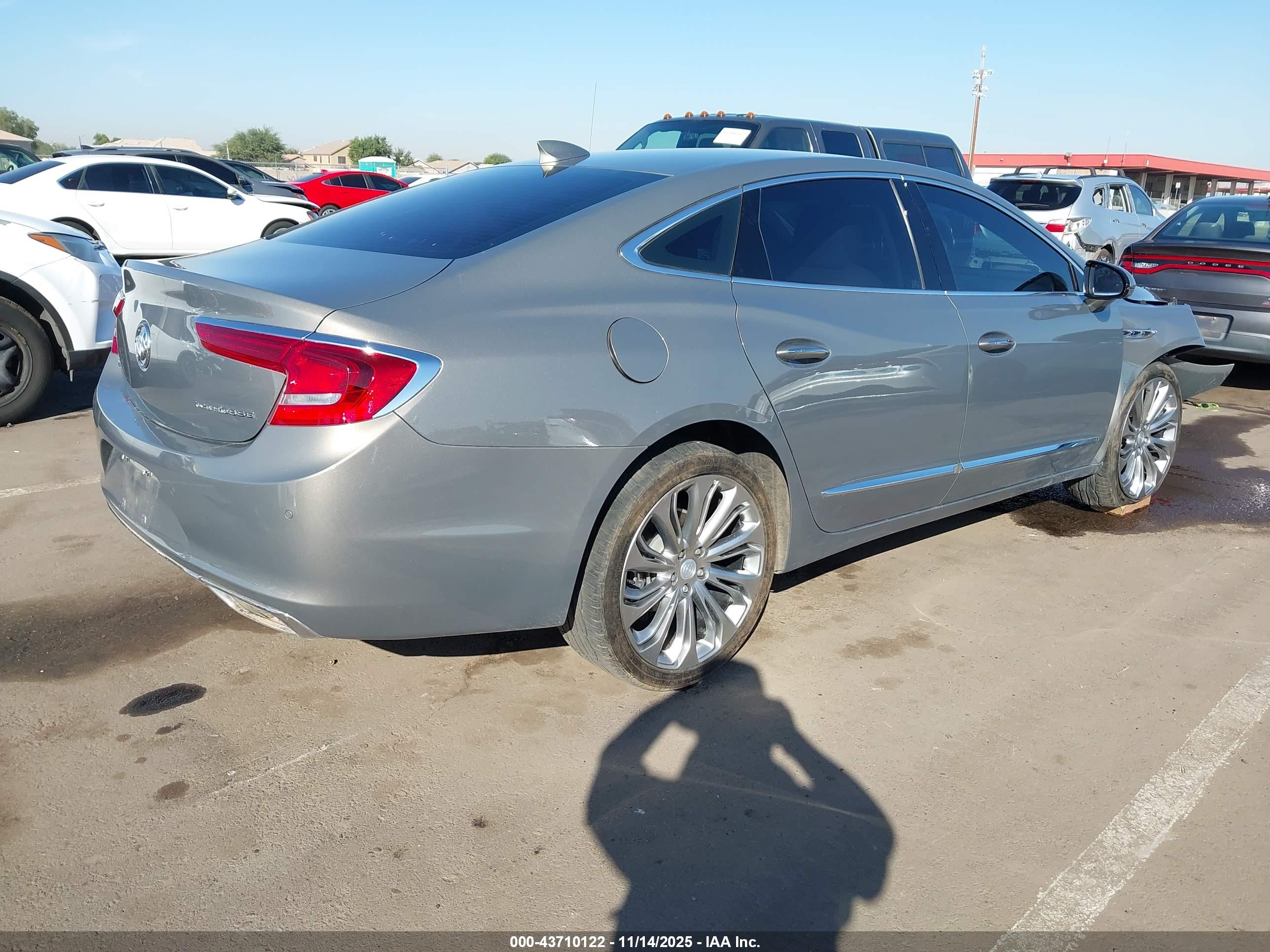 BUICK LACROSSE image 4