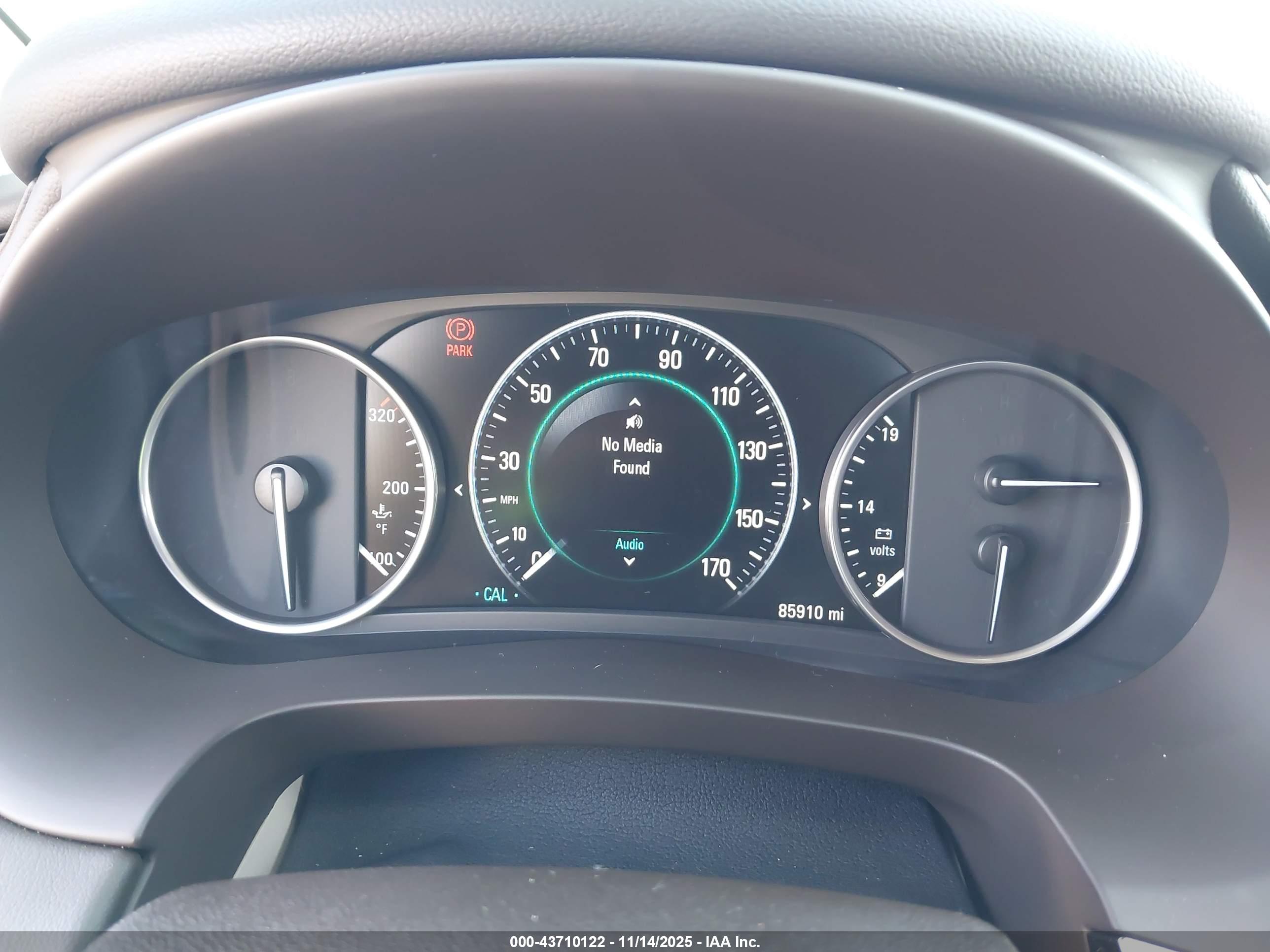 BUICK LACROSSE image 7