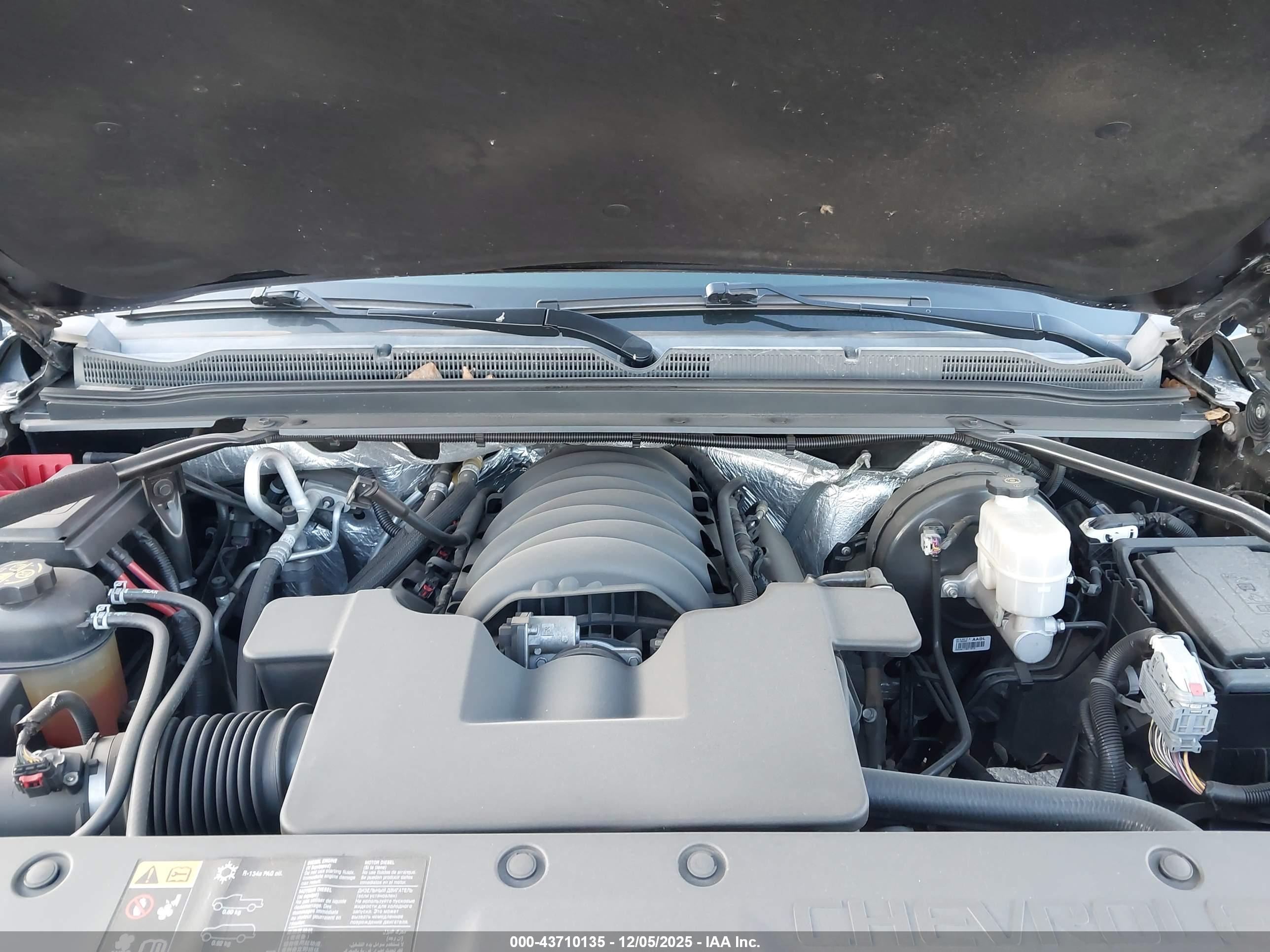CHEVROLET TAHOE image 10