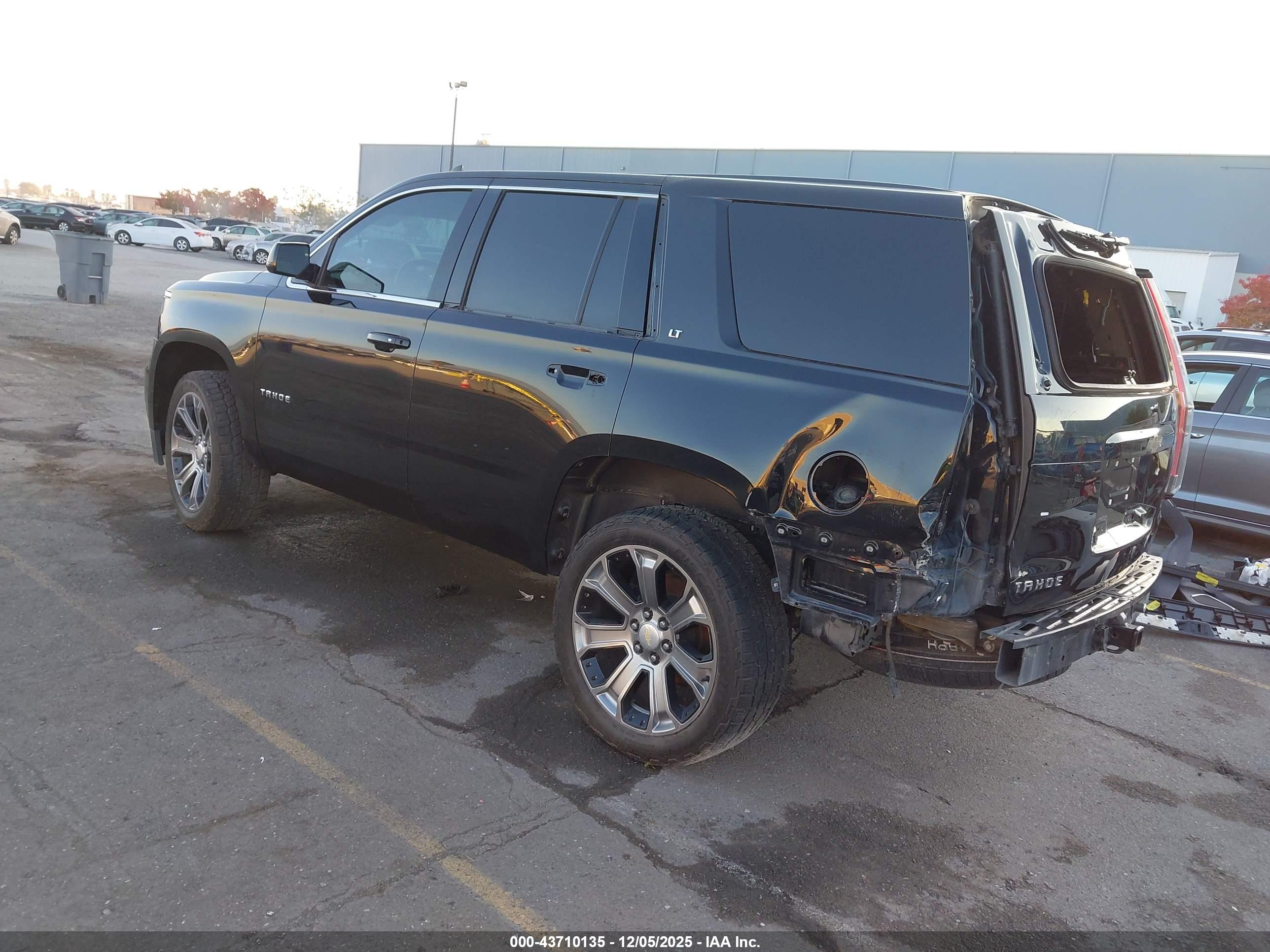 CHEVROLET TAHOE image 3