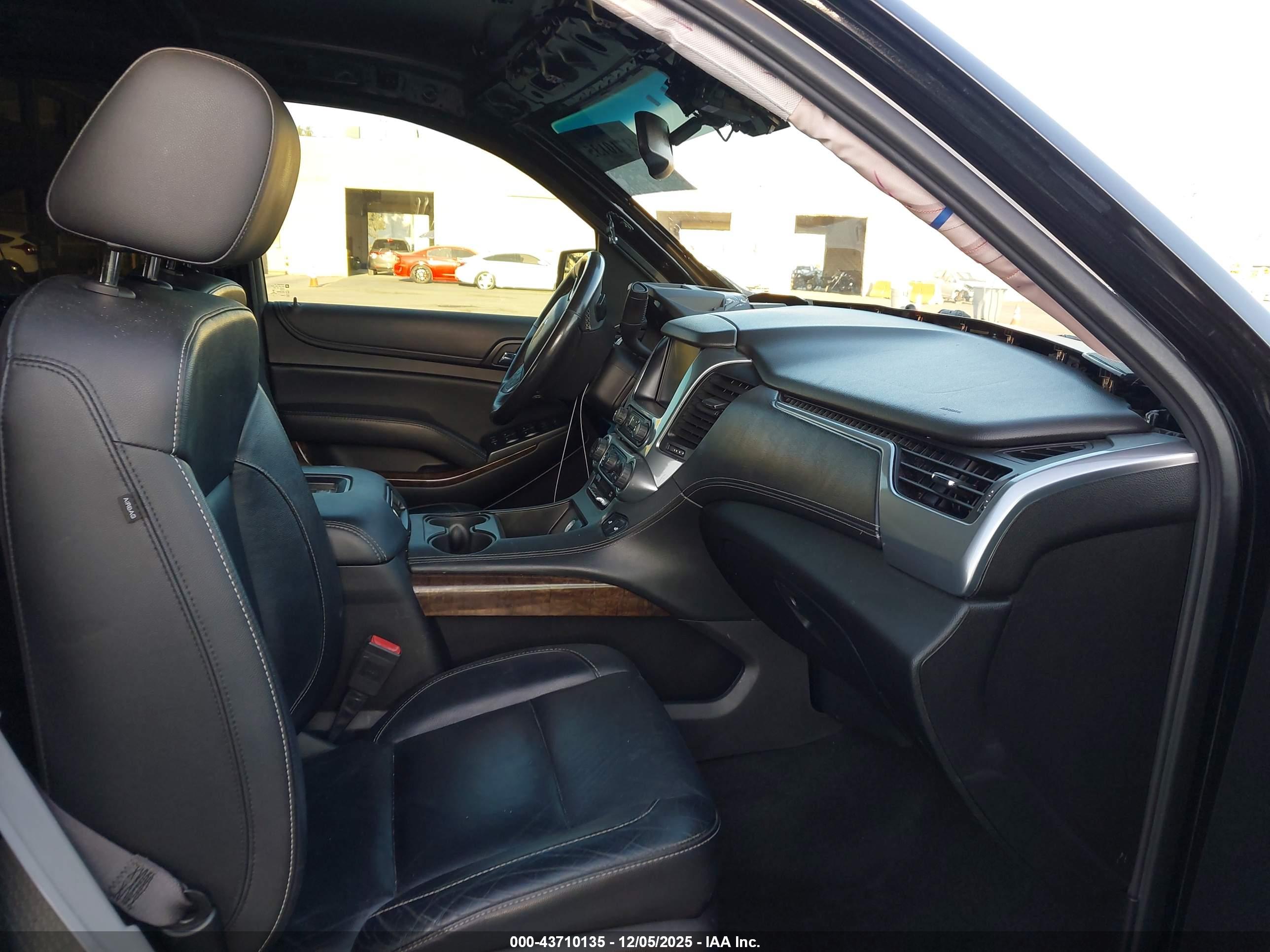 CHEVROLET TAHOE image 5