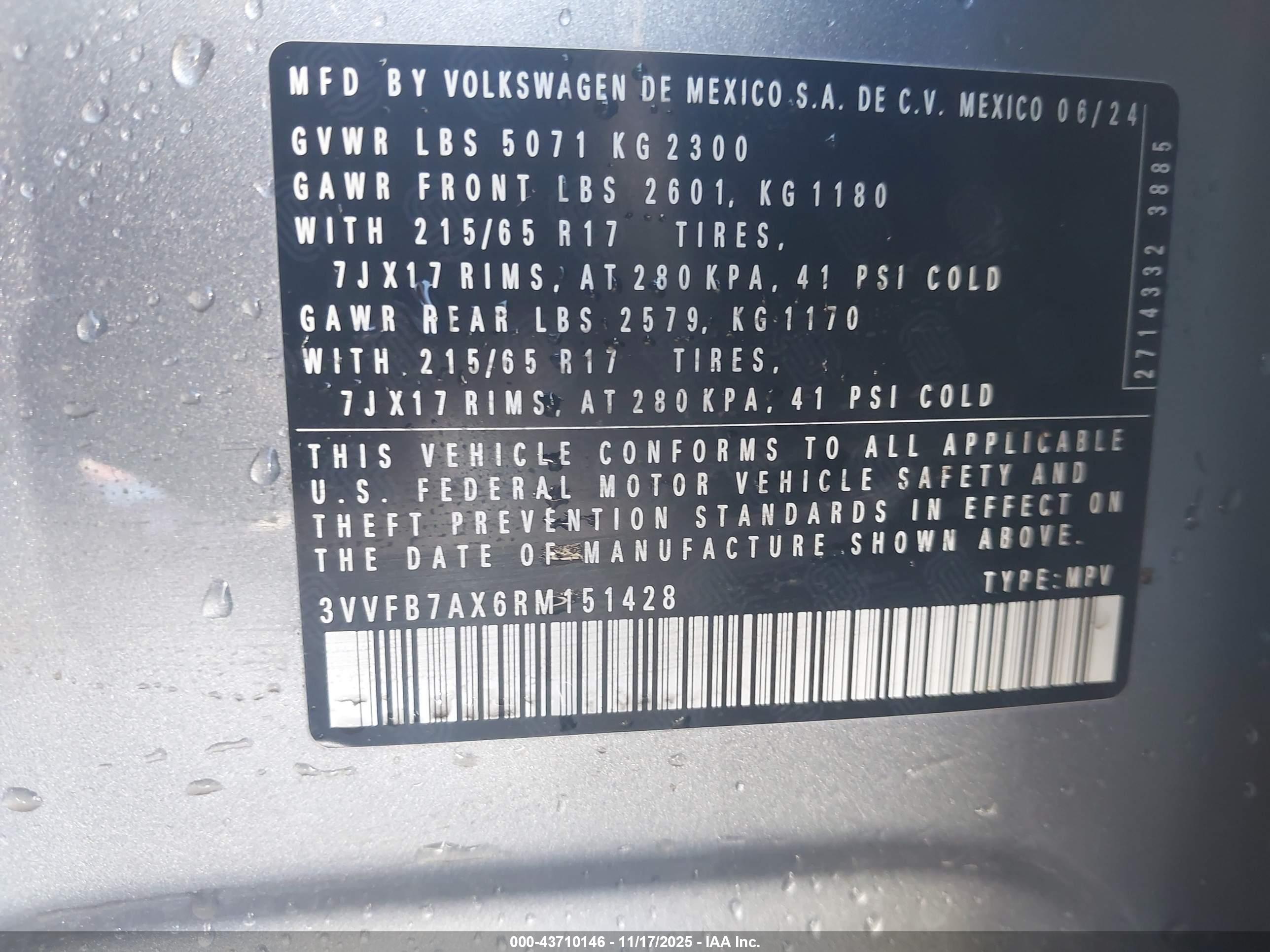 VOLKSWAGEN TIGUAN image 9