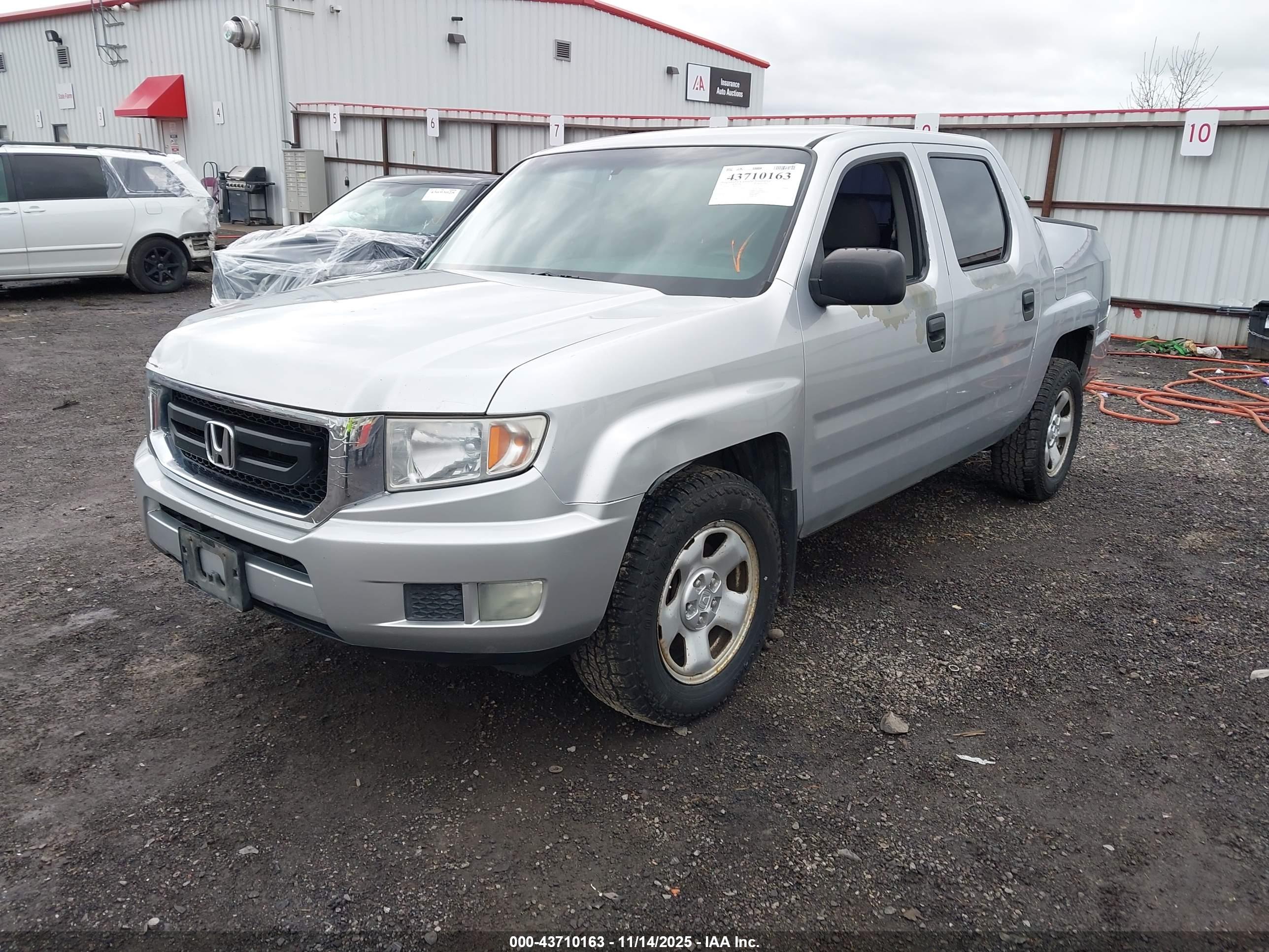 HONDA RIDGELINE image 2