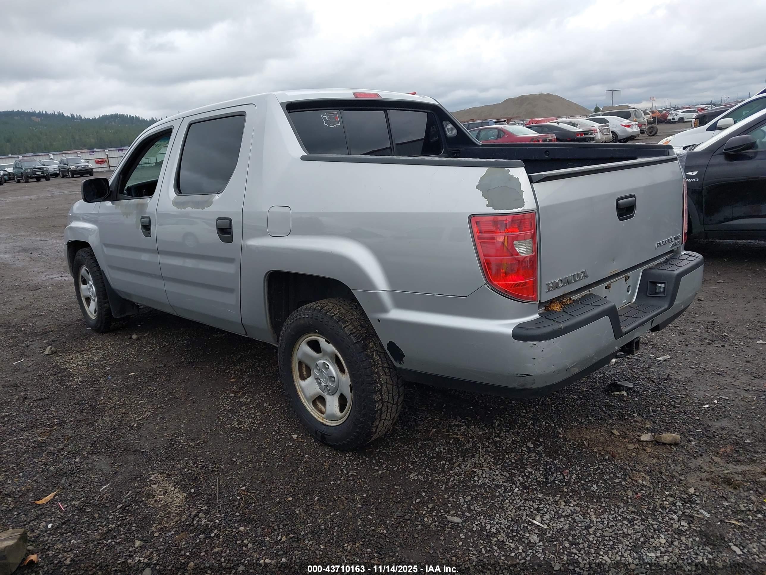 HONDA RIDGELINE image 3