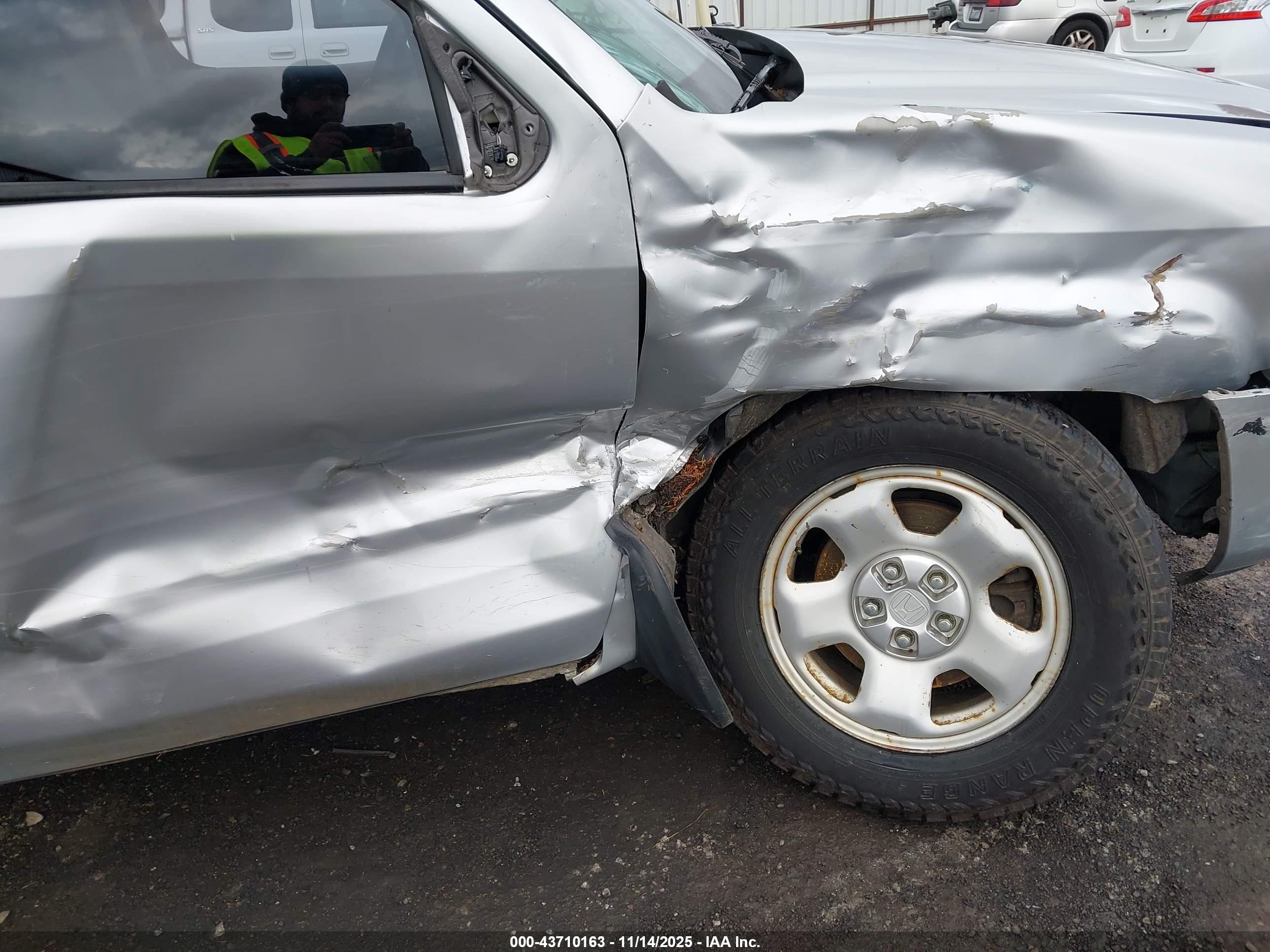 HONDA RIDGELINE image 6