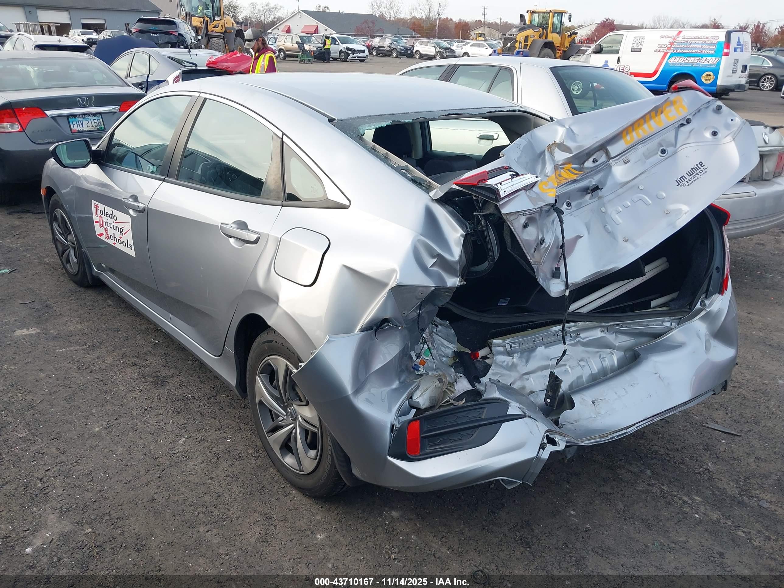 HONDA CIVIC image 3