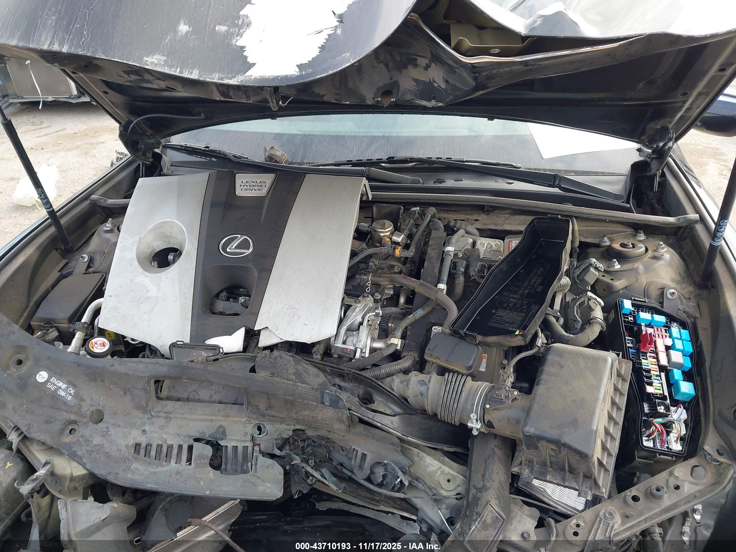 LEXUS ES image 10
