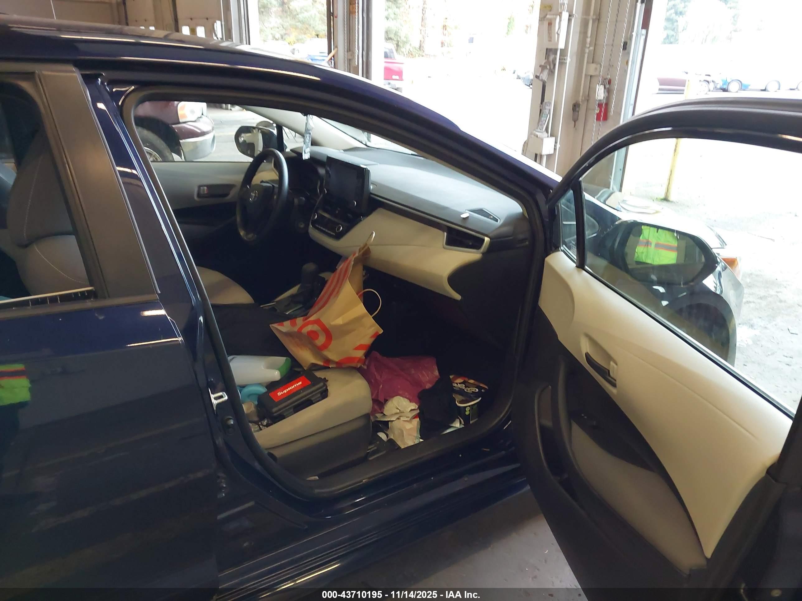 TOYOTA COROLLA image 5