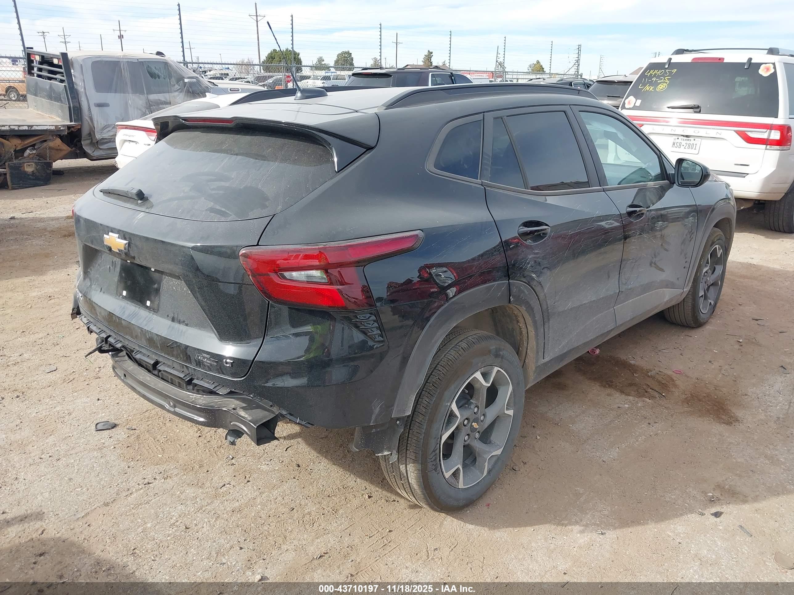 CHEVROLET TRAX image 4