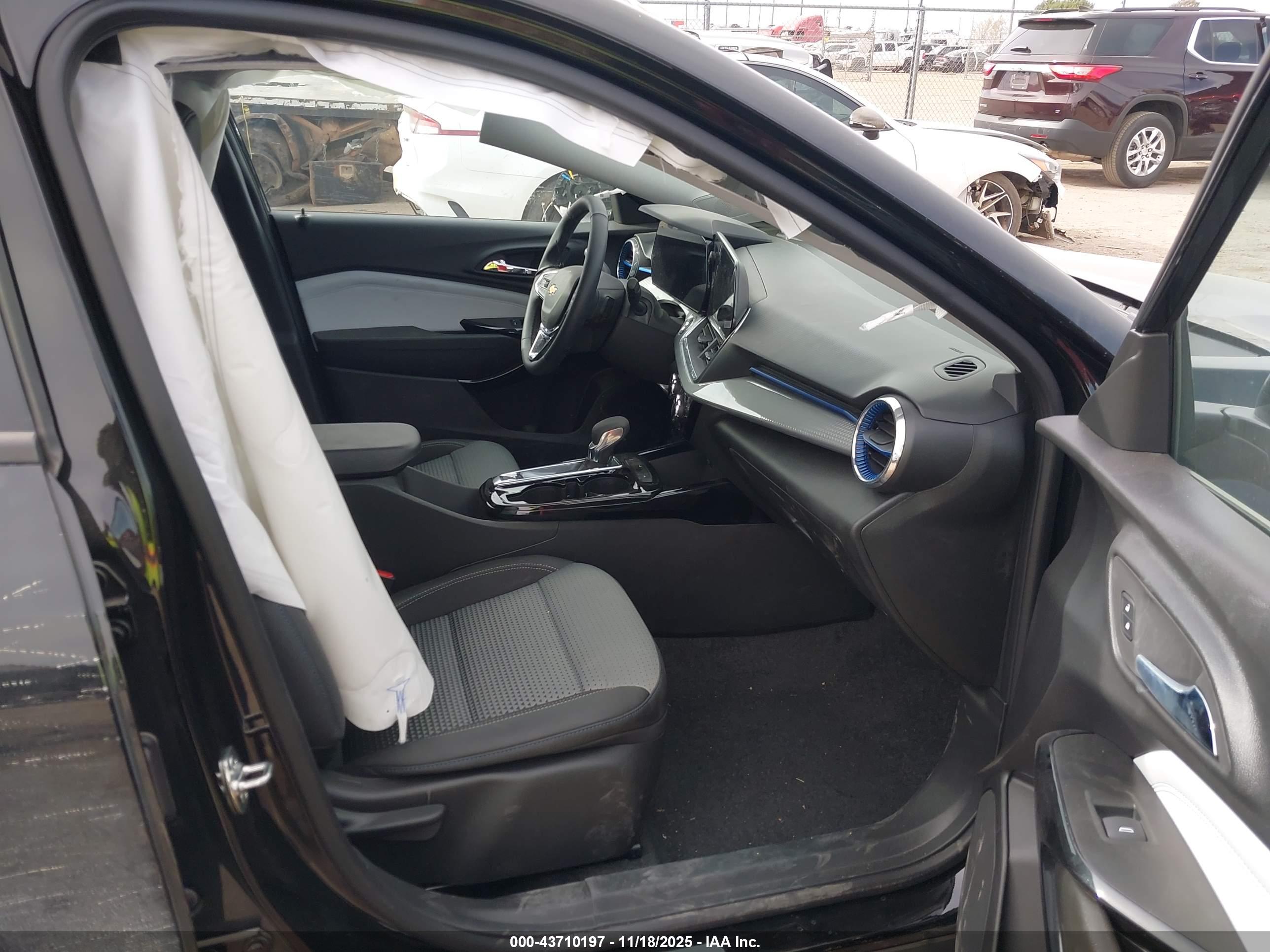 CHEVROLET TRAX image 5