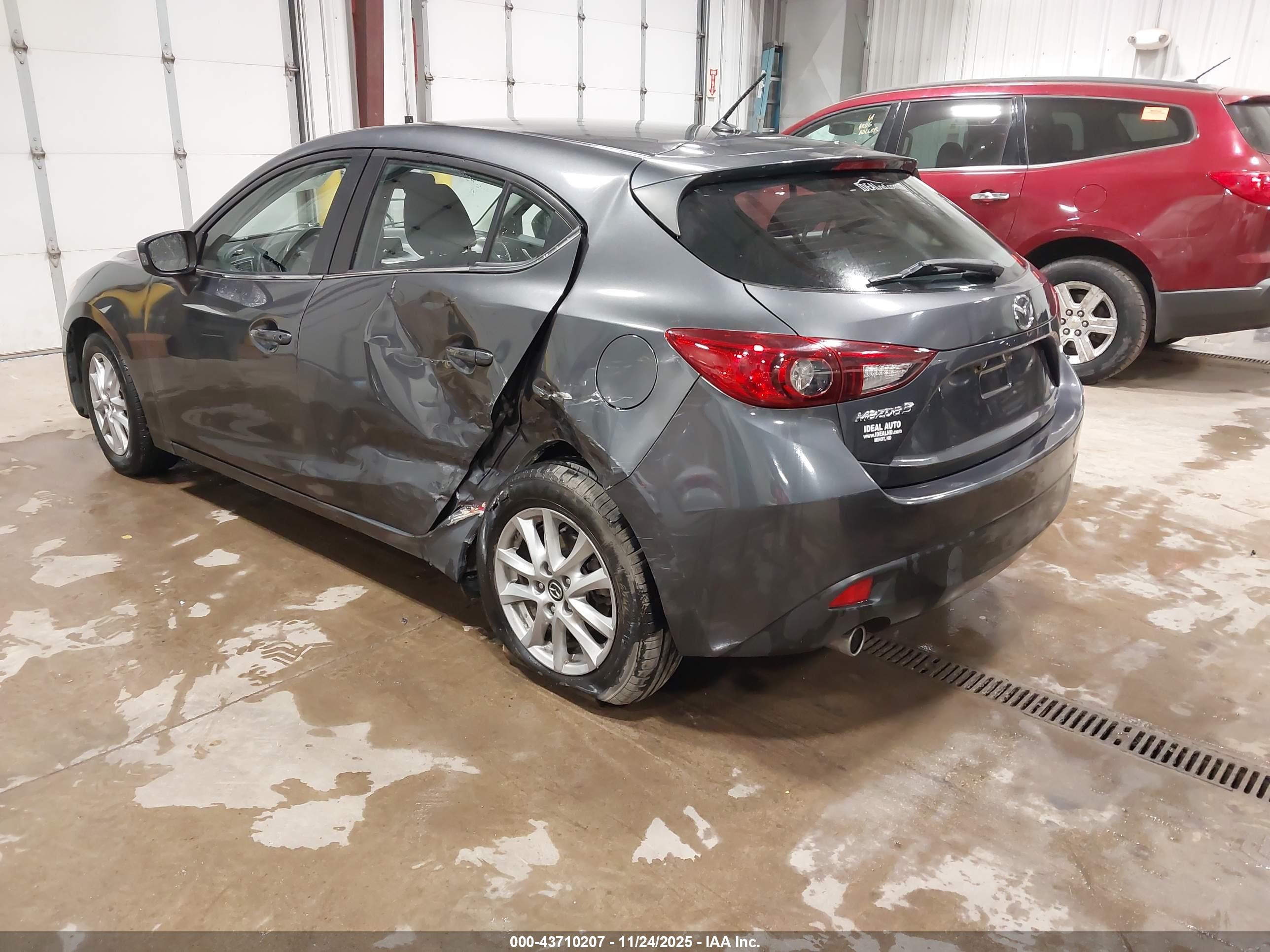 MAZDA MAZDA3 image 3