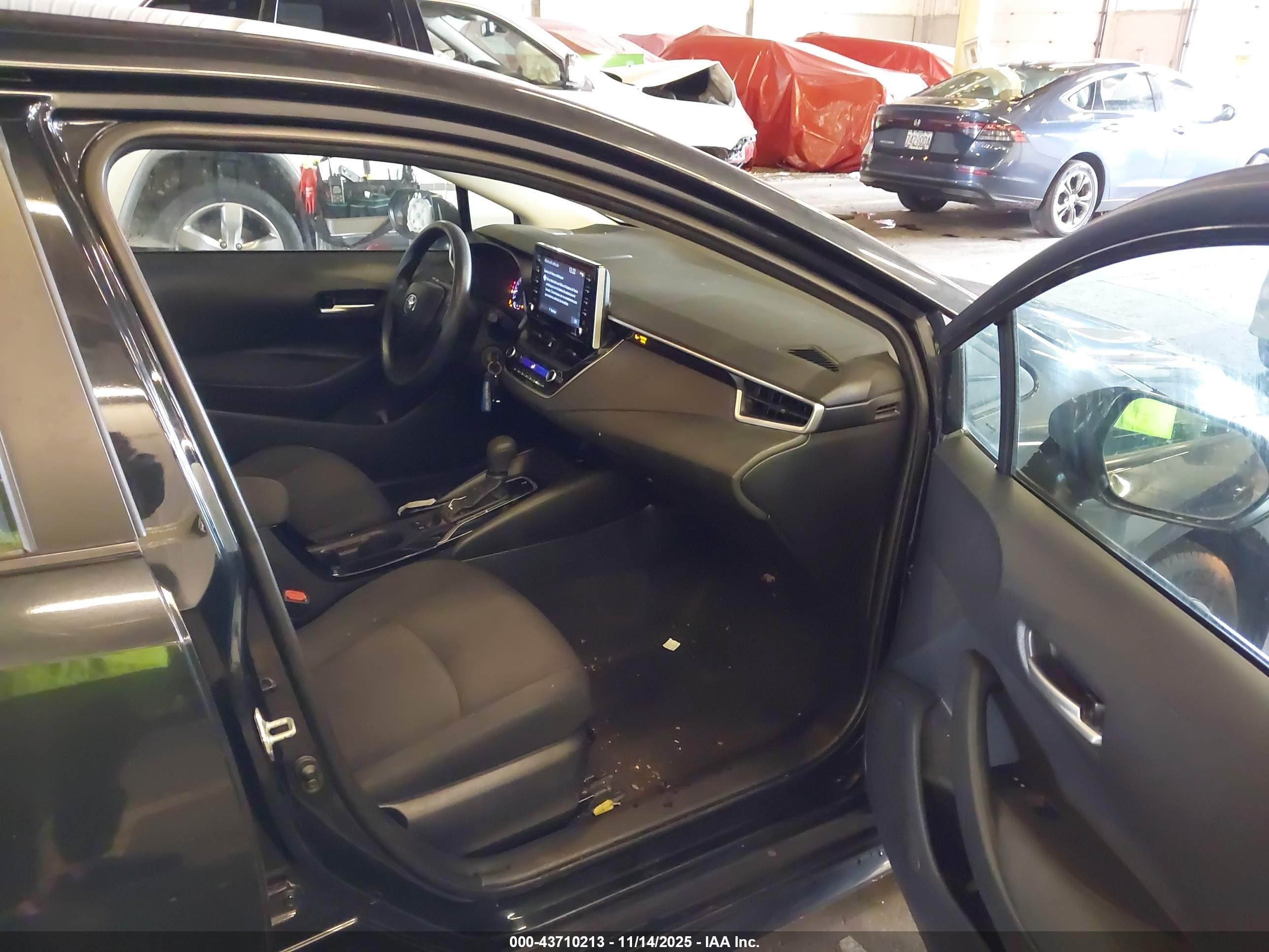 TOYOTA COROLLA image 5