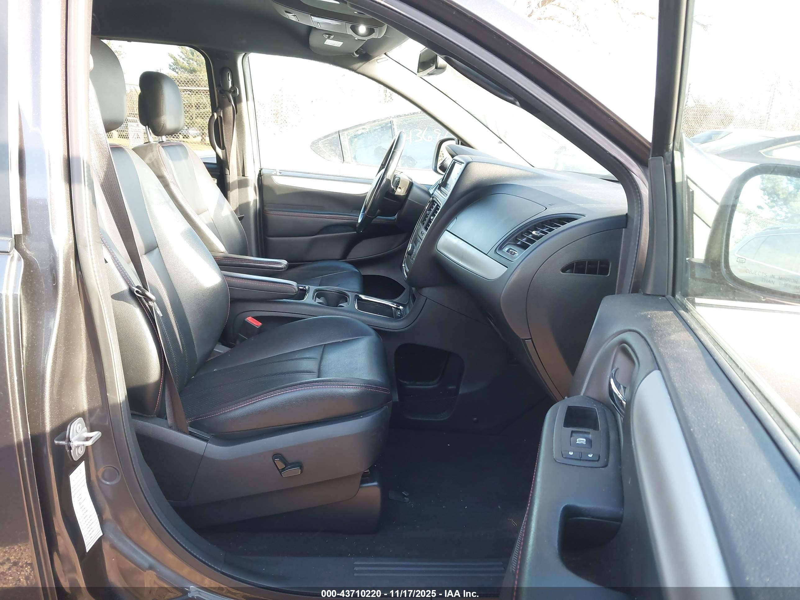 DODGE GRAND image 5