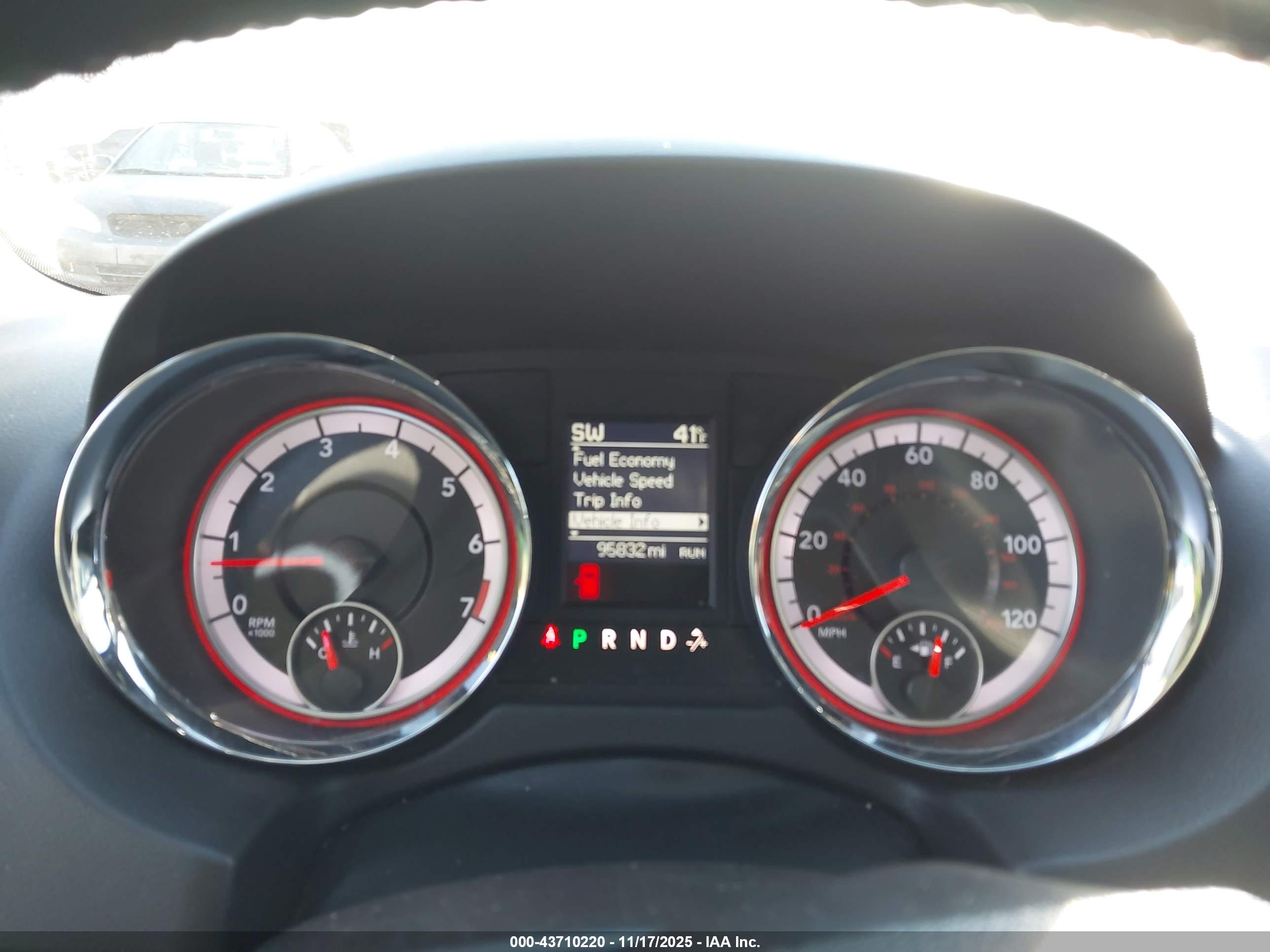 DODGE GRAND image 7