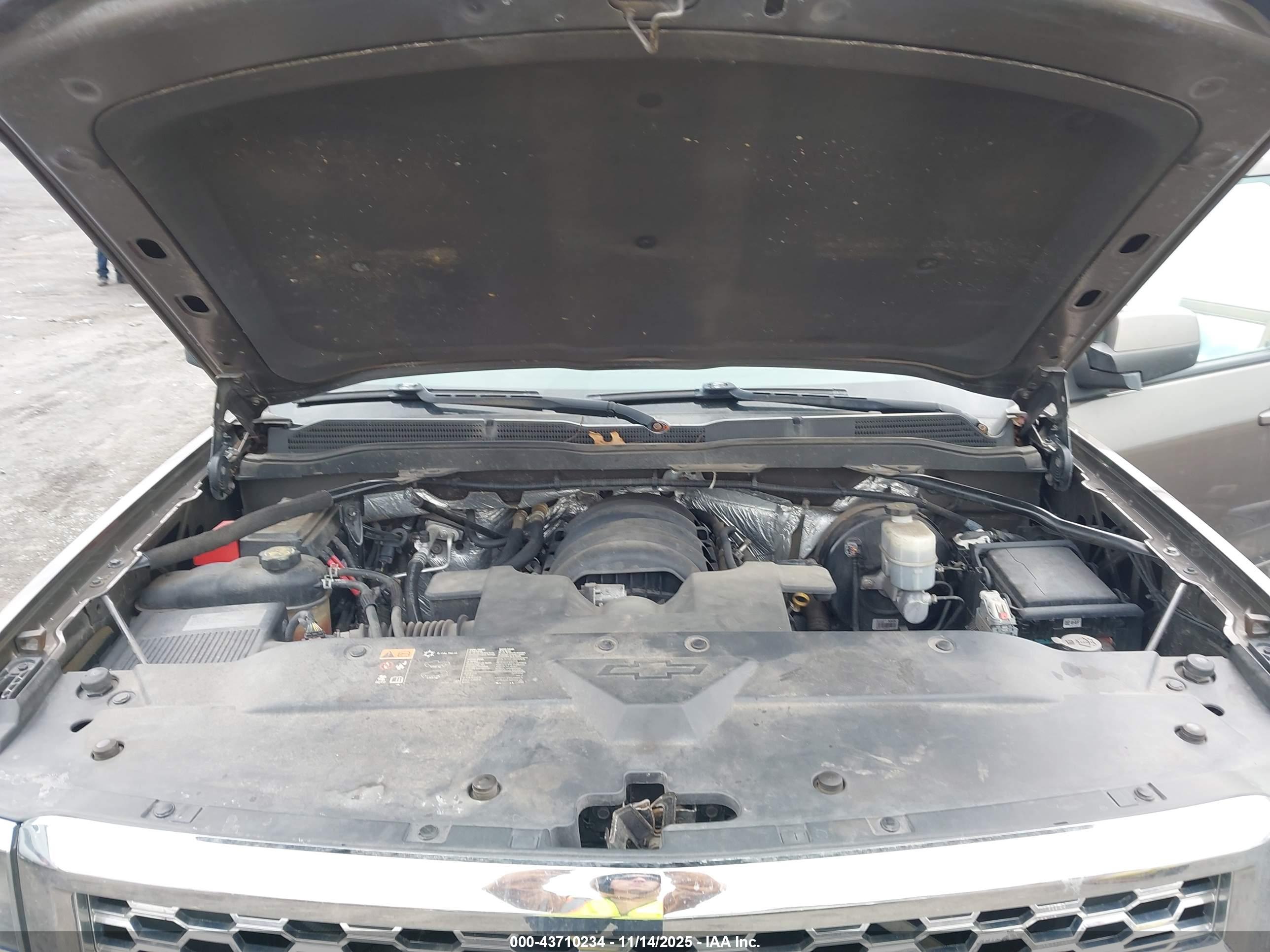 CHEVROLET SILVERADO image 10