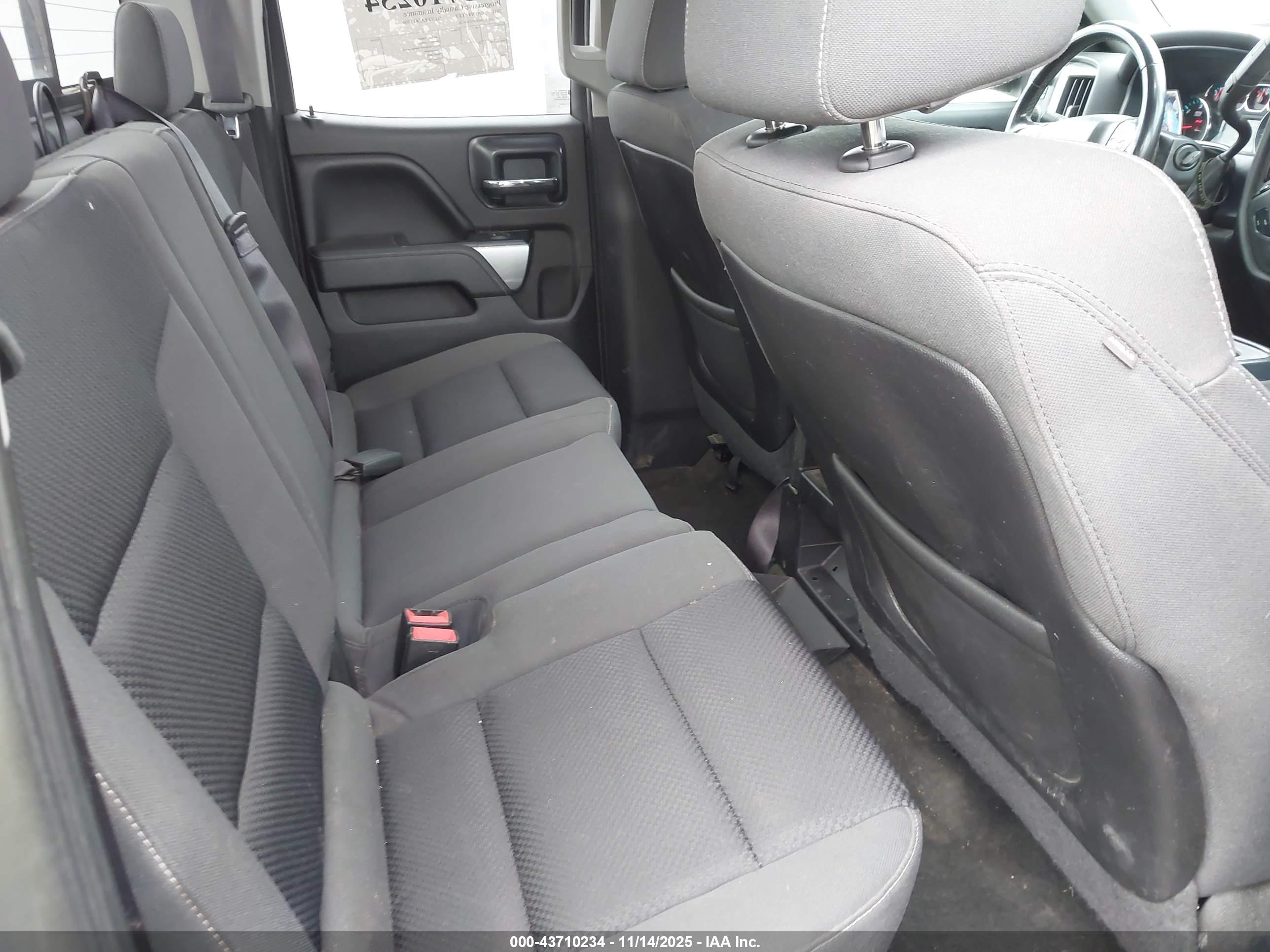 CHEVROLET SILVERADO image 8
