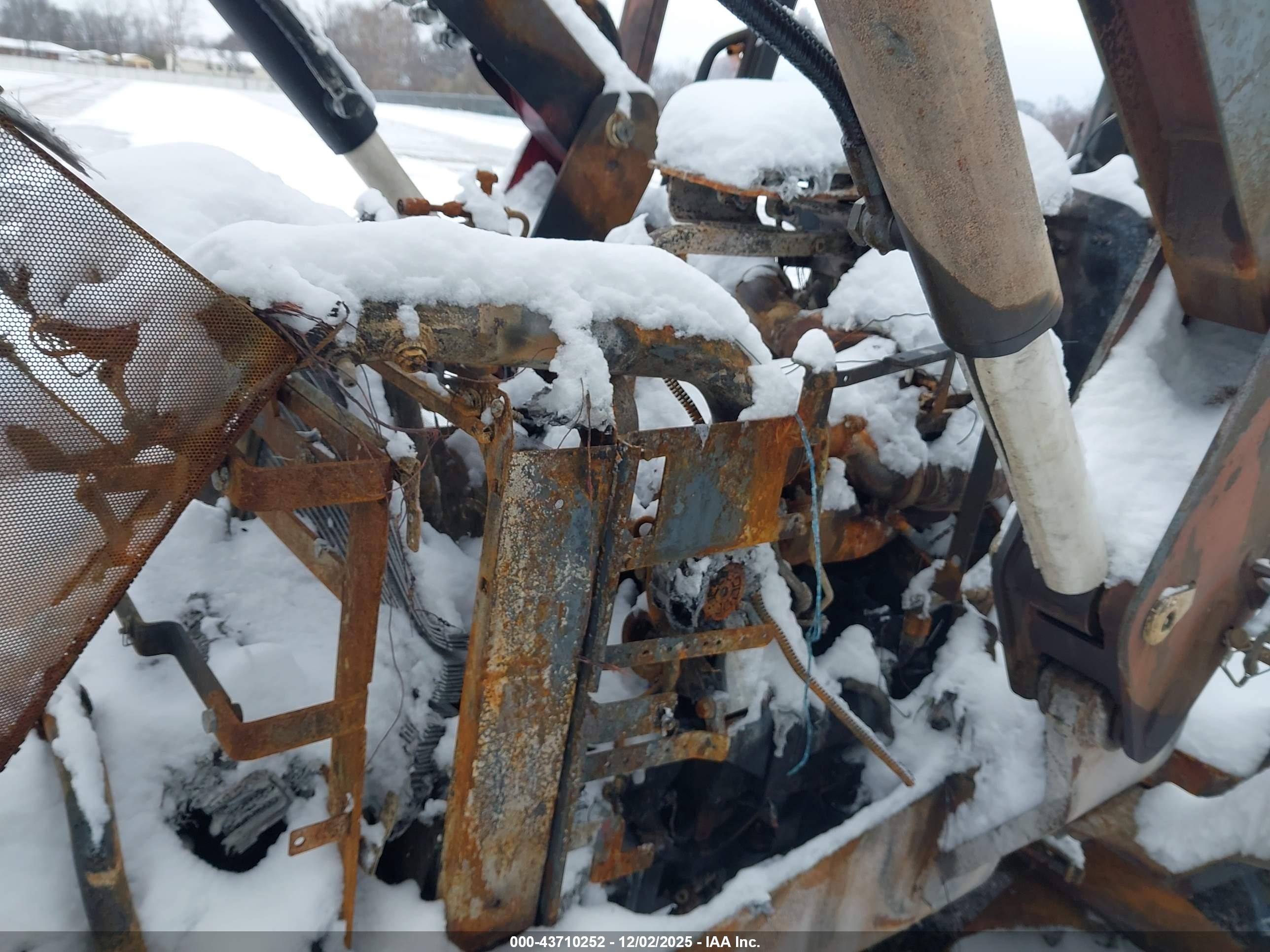 CASE TRACTOR image 10