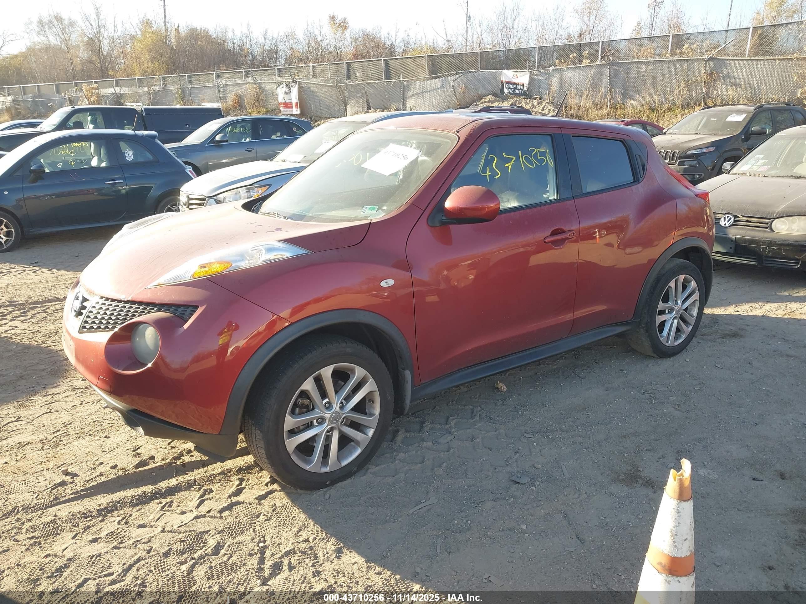 NISSAN JUKE image 2