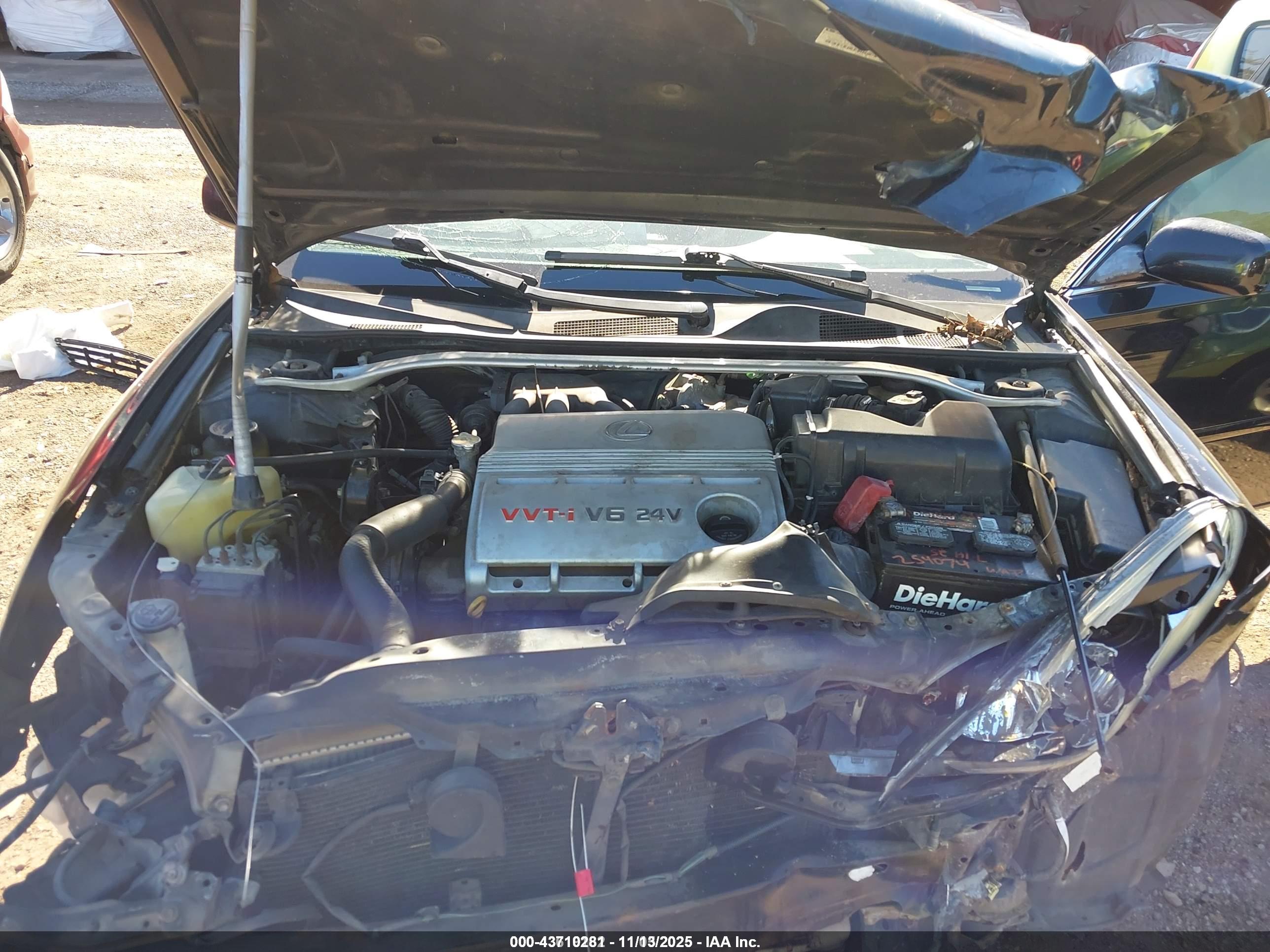 LEXUS ES image 10
