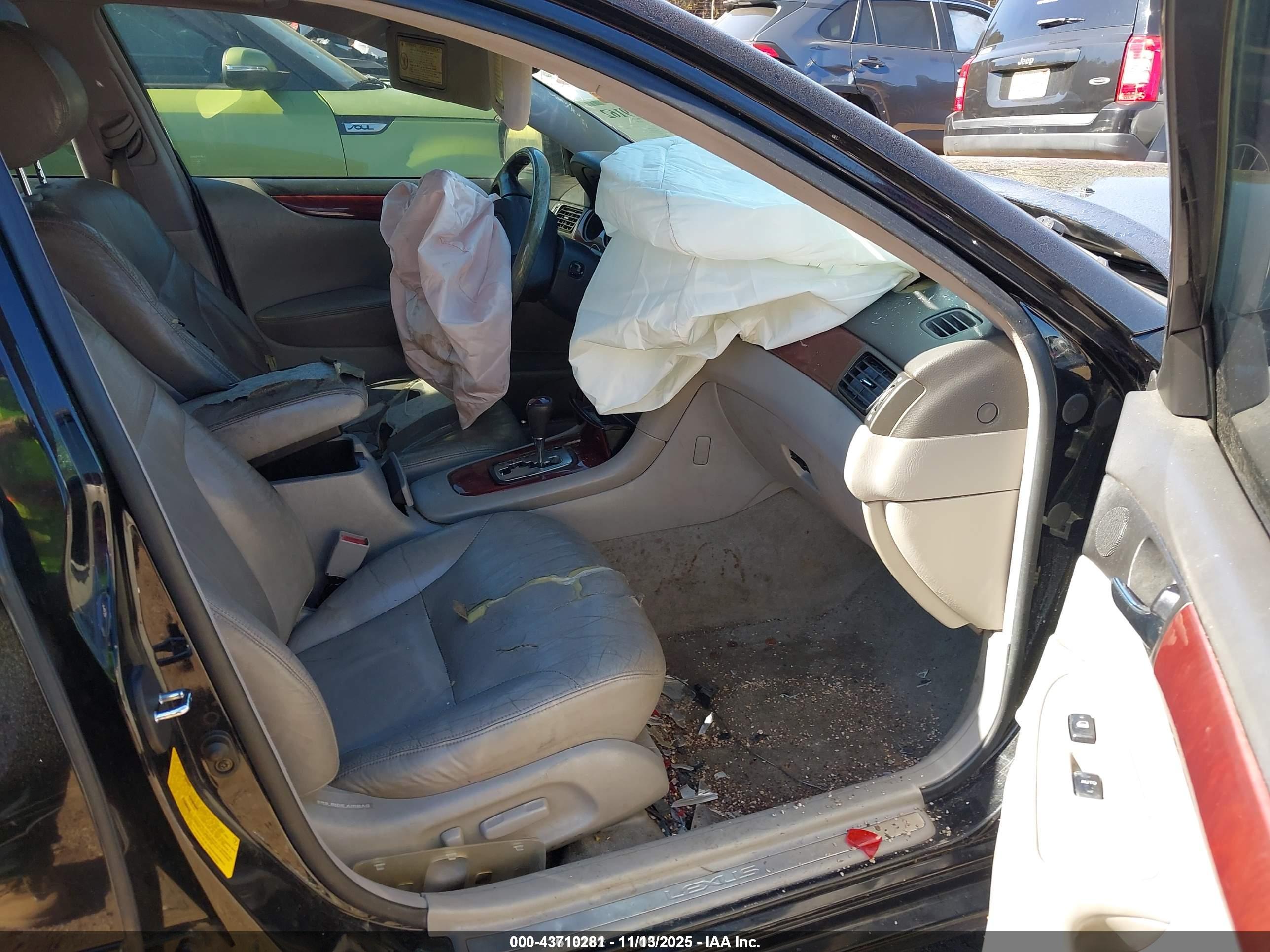LEXUS ES image 5