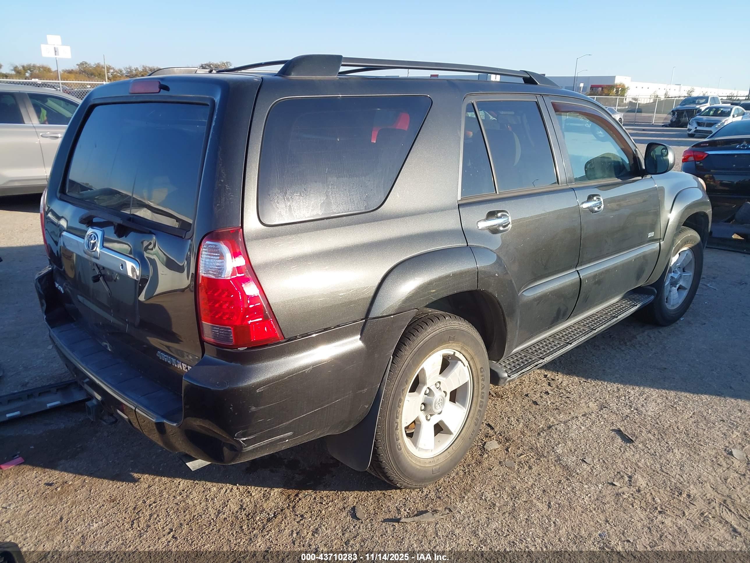 TOYOTA 4RUNNER image 4