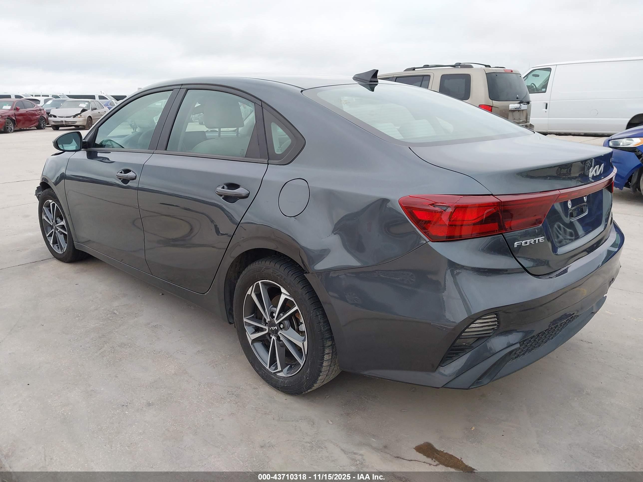 KIA FORTE image 3