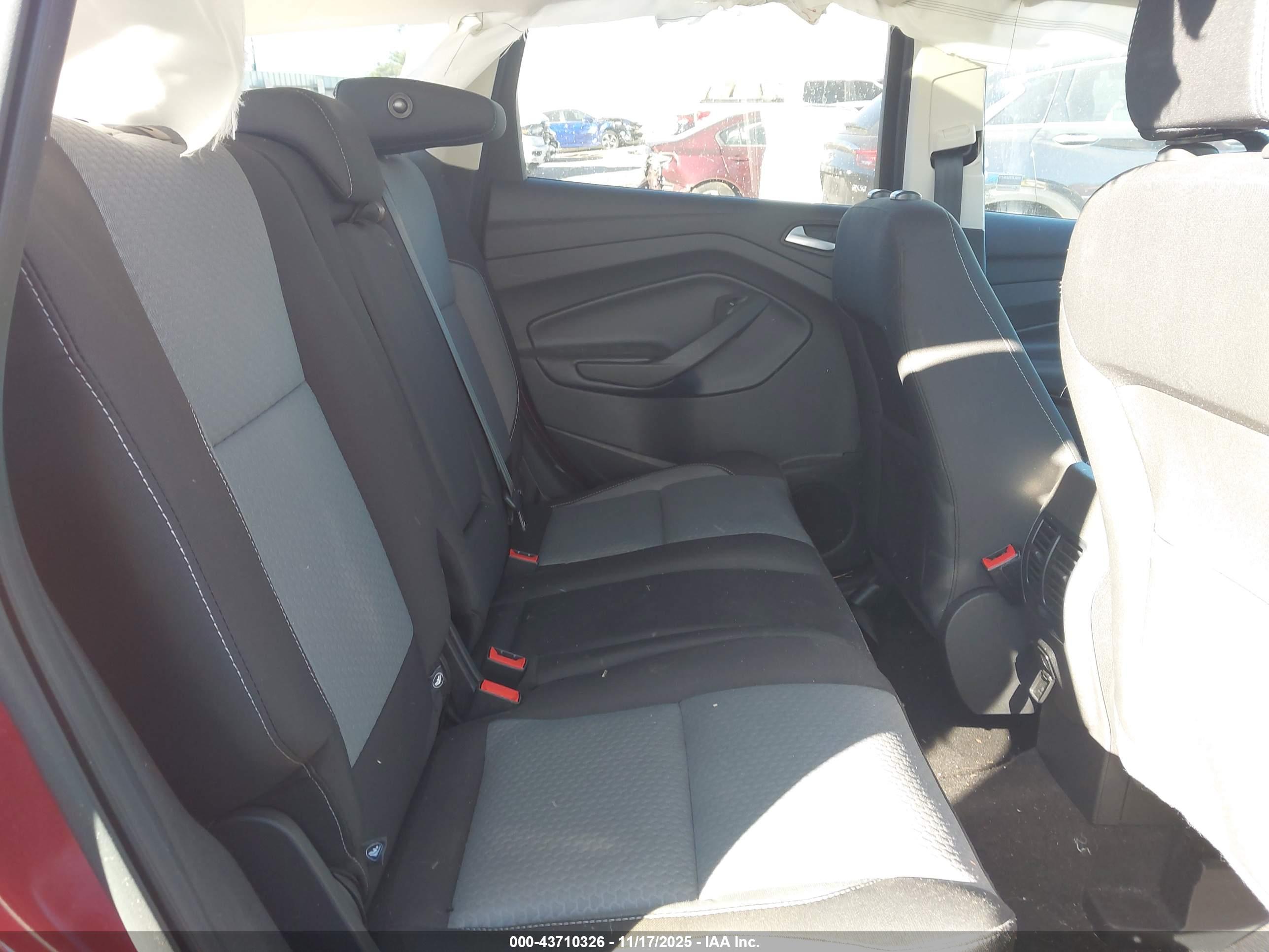 FORD ESCAPE image 8