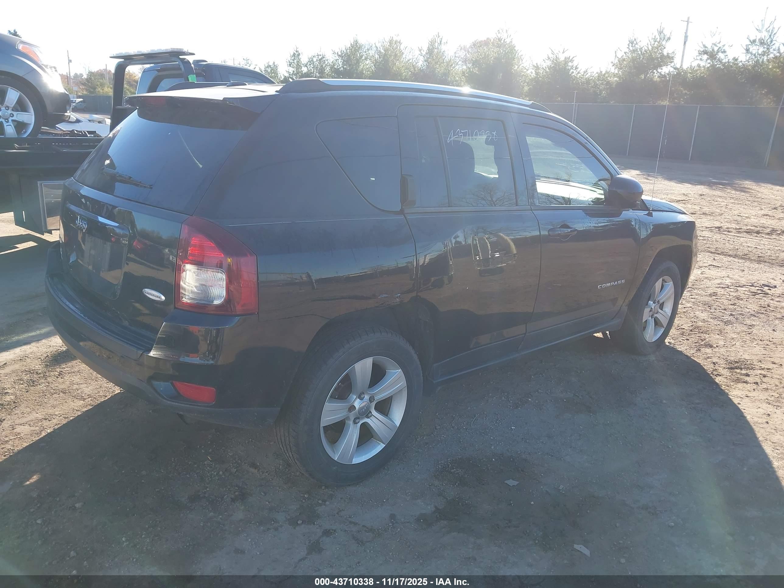 JEEP COMPASS image 4