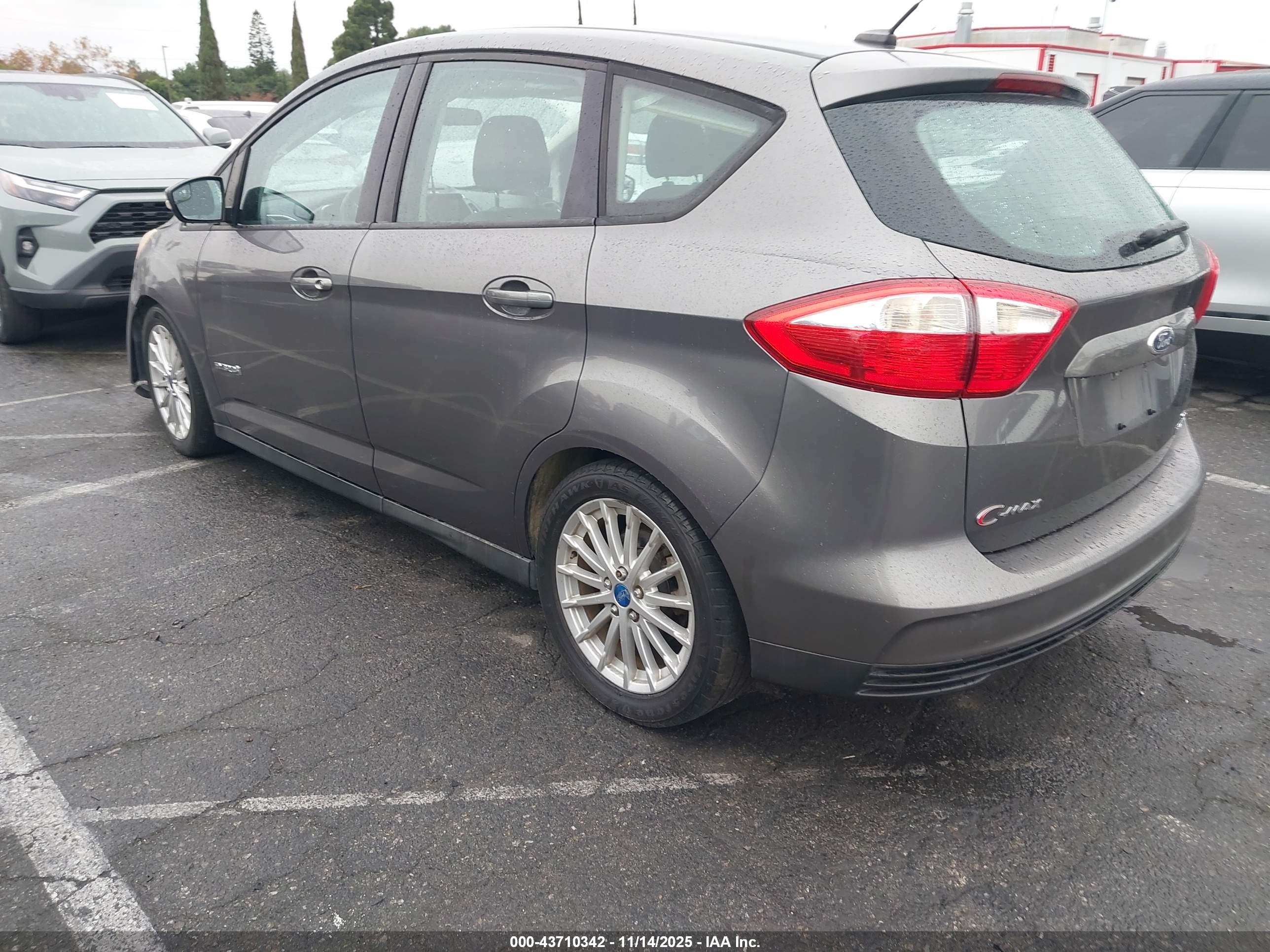 FORD C-MAX image 3